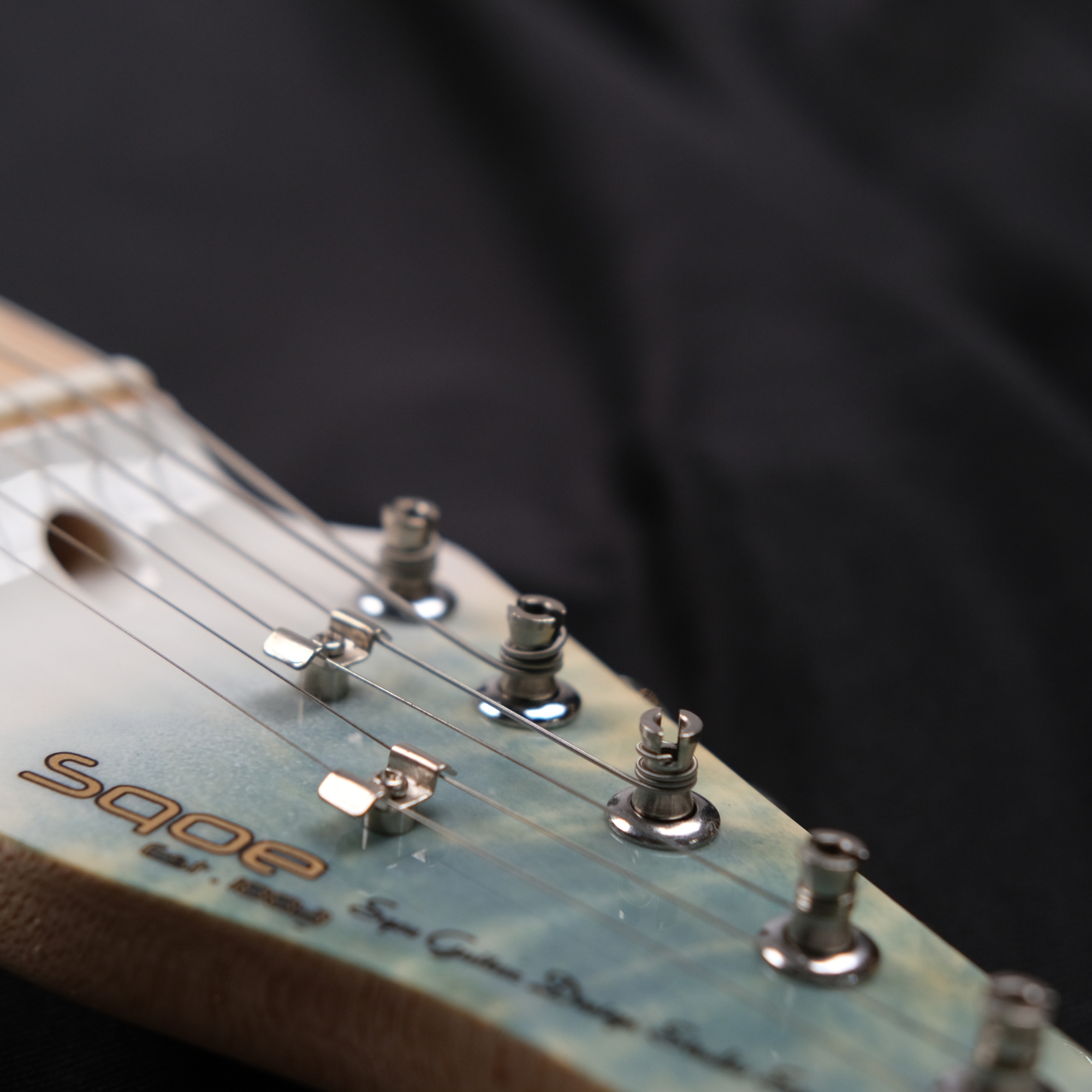 SQOE SEST699 alnico 5 HSS Quilted maple top - Frost blue quilt