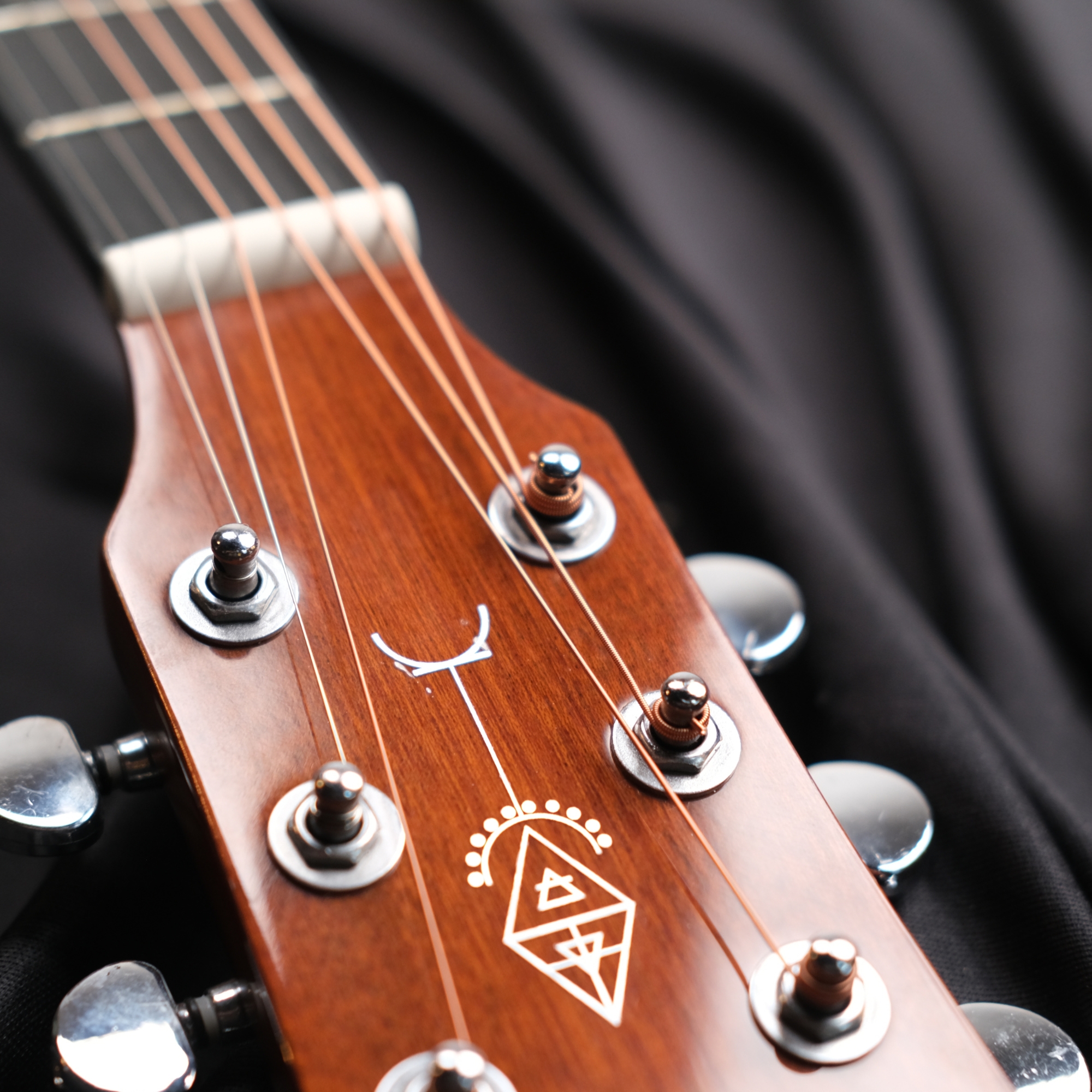 Richtone RT39C MG all Mahogany cutaway guitar Natural gloss