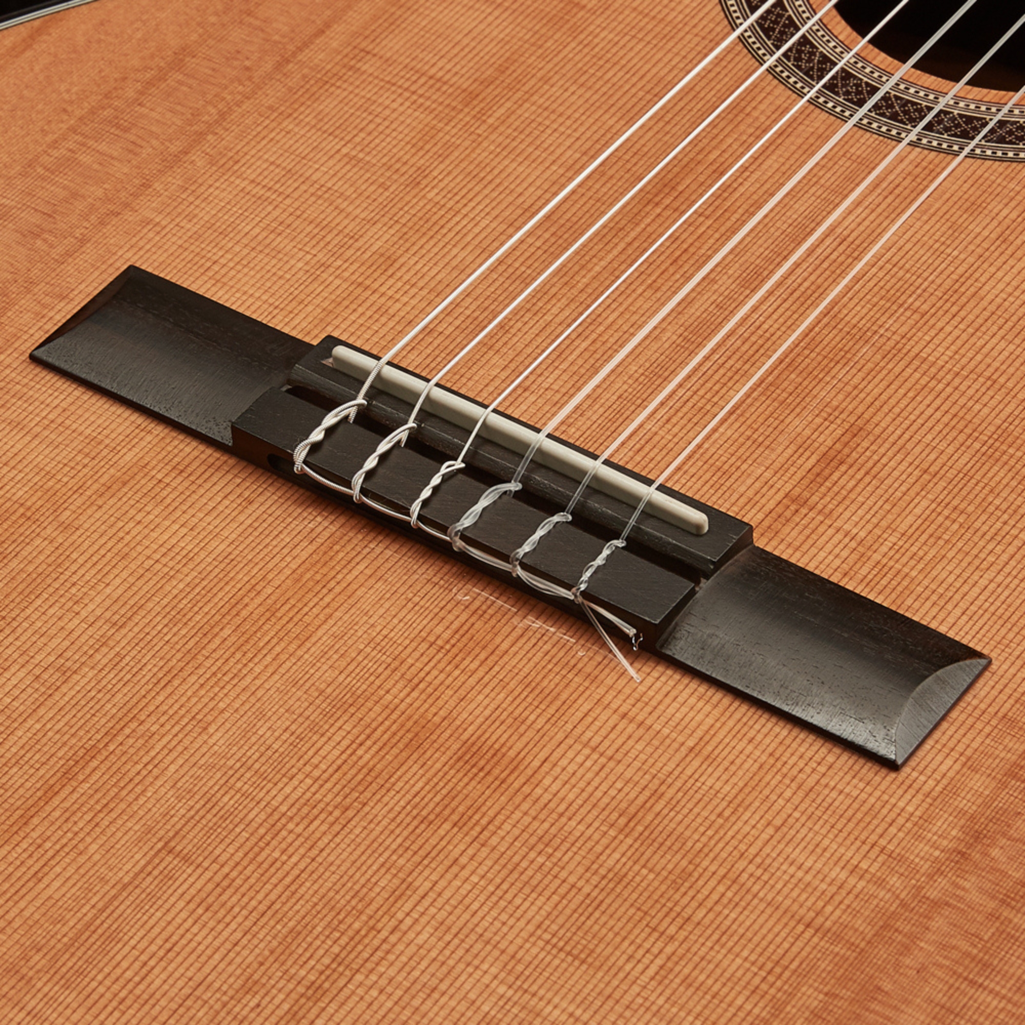 HEX C350G ROASTED SOLID SPRUCE TOP 39 CLASSICAL POLLEN SERIES
