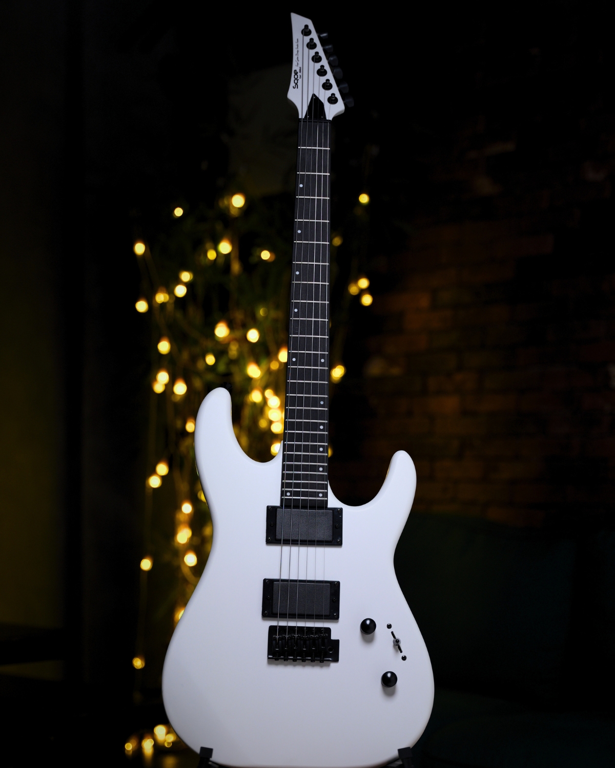 SQOE SEIB300 Electric Guitar White knight 24 Frets Dual Humbucker Metal Guitar