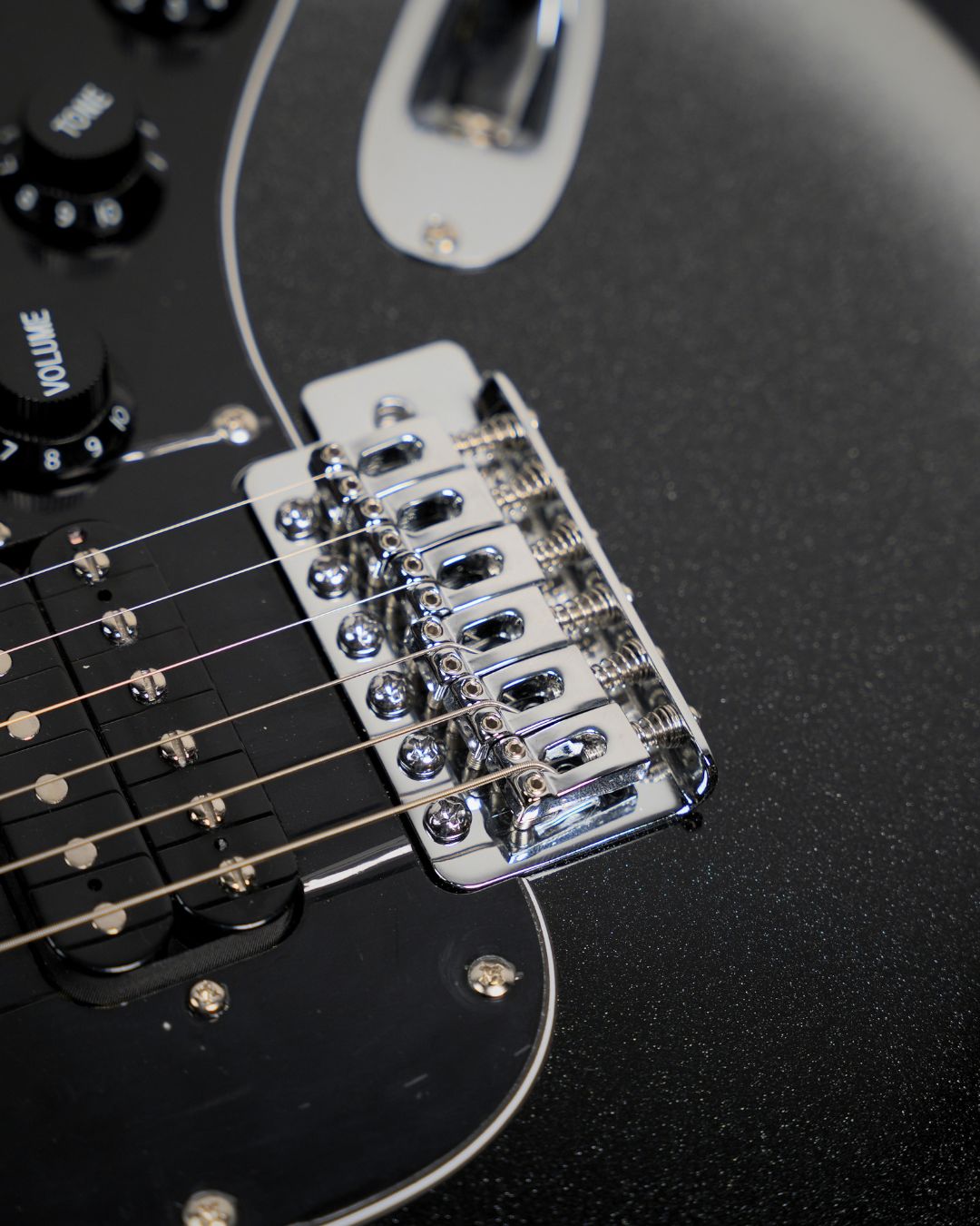SQOE SEST610 HSS DARK KNIGHT SERIES - BLACK