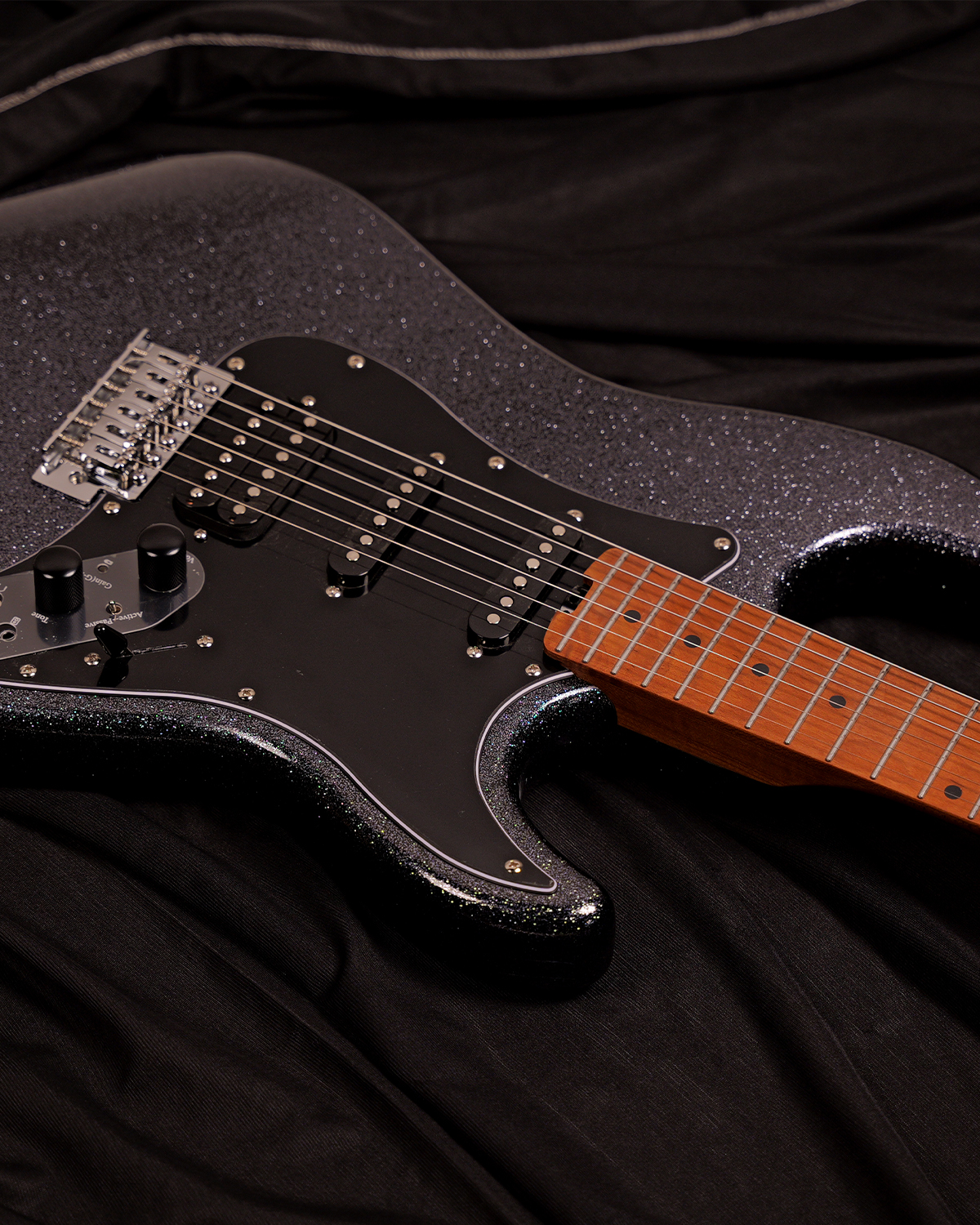 Strydom ST30 Pro Galaxy Black  Built-In Riot Processor  HSS