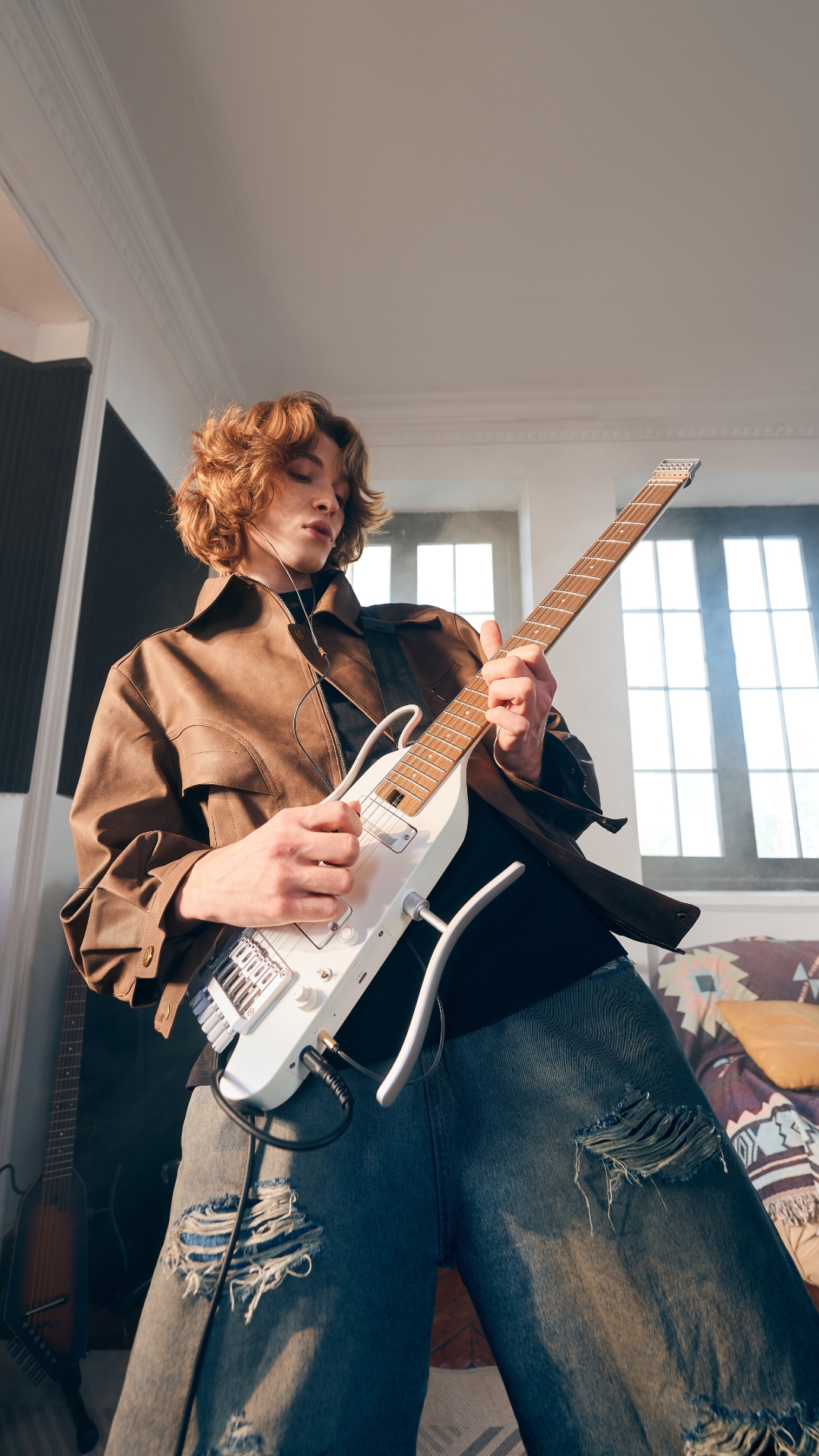 Donner HUSH X PRO White Electric Guitar Kit - Smart Travel Guitar with Dozens of Preset Combinations 7 Tone Sim Options