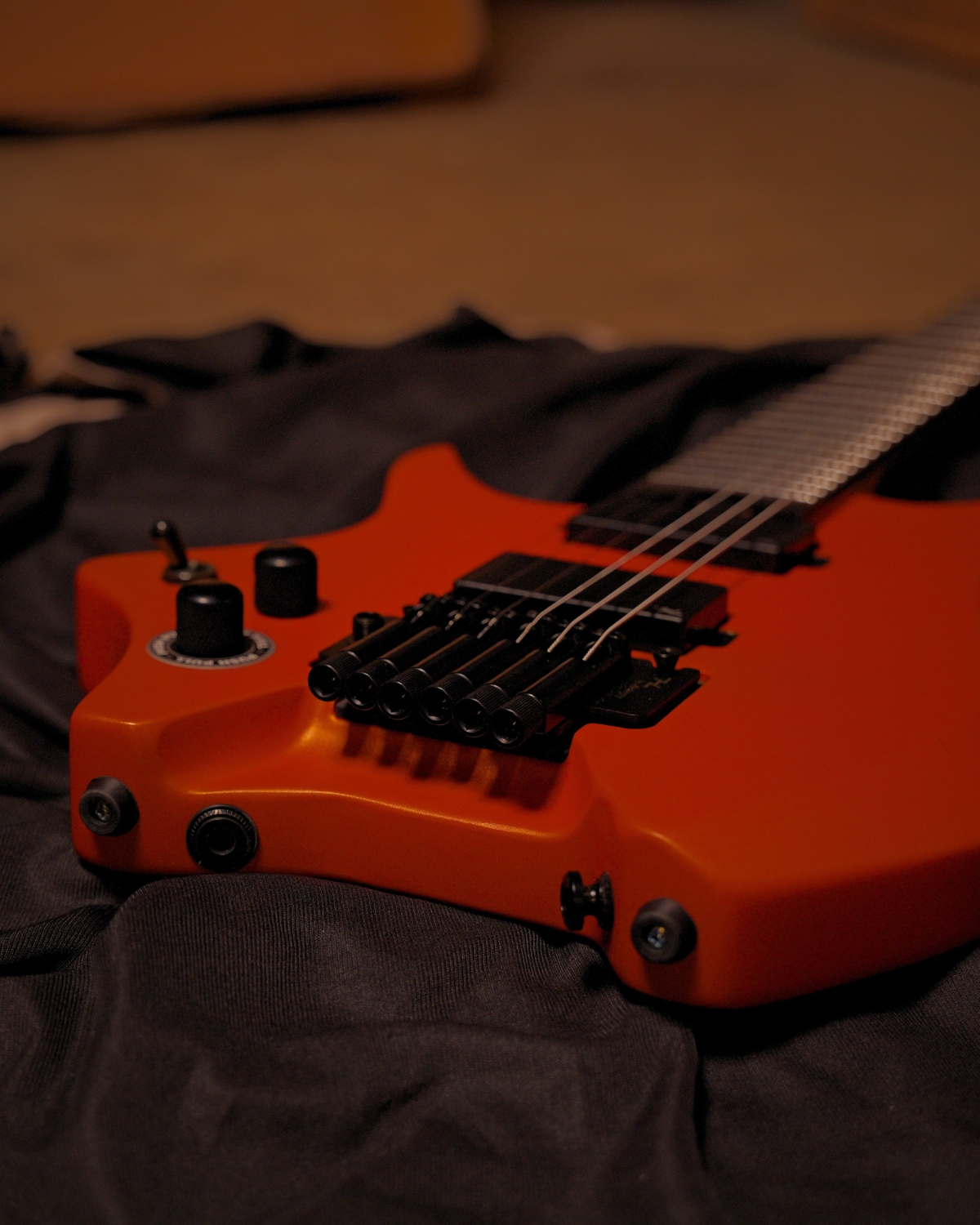 HEX N500LS Headless Guitar Metallic coral orange  Active Pickups Stainless Frets