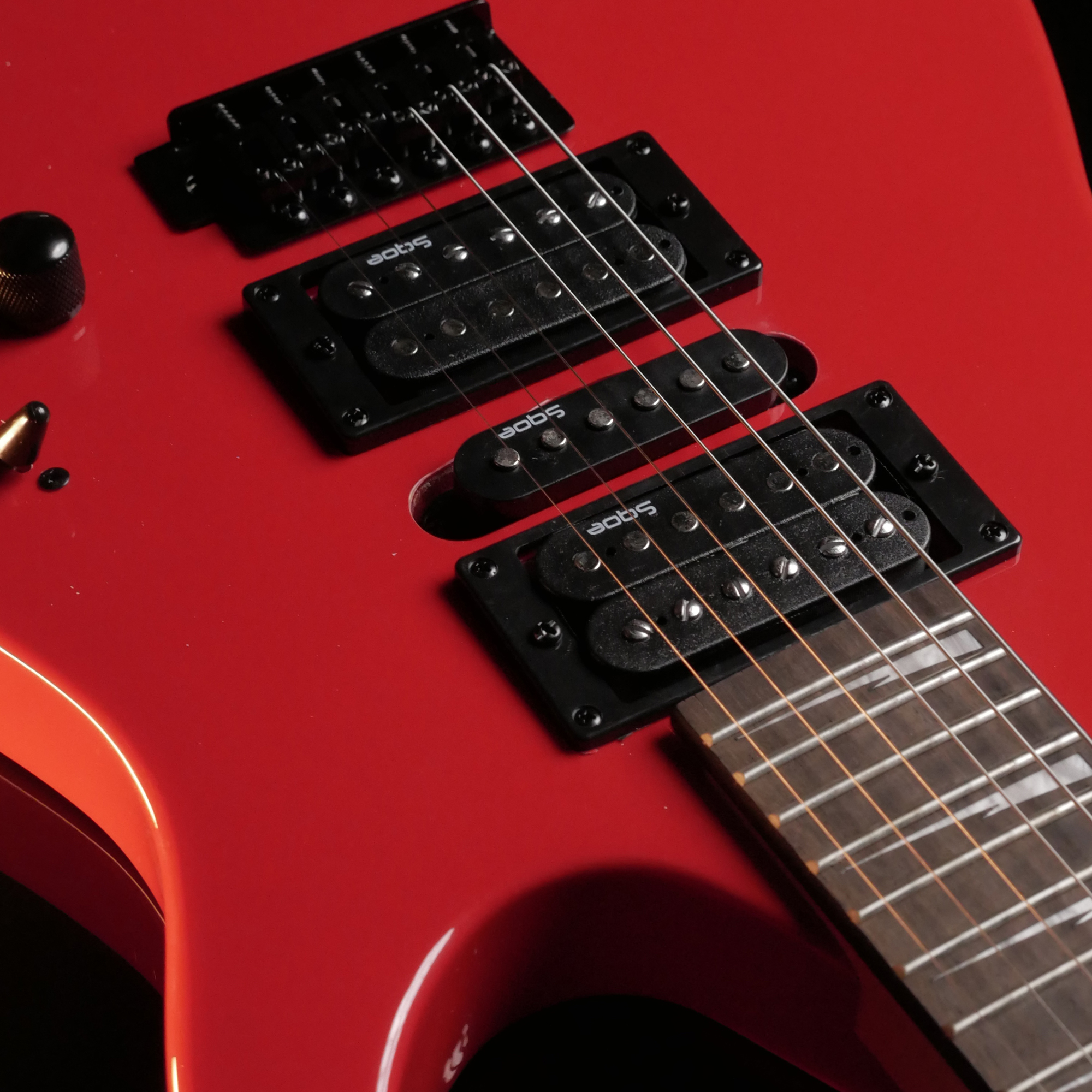 SQOE SEIB370 Red vintage 6-saddle tremolo bridge
