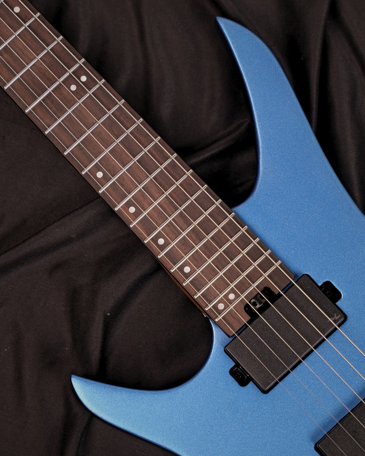 HEX N500L S LEFTY MEB METALLIC ELECTRIC BLUE NEXT SERIES - STAINLESS STEEL FRETS