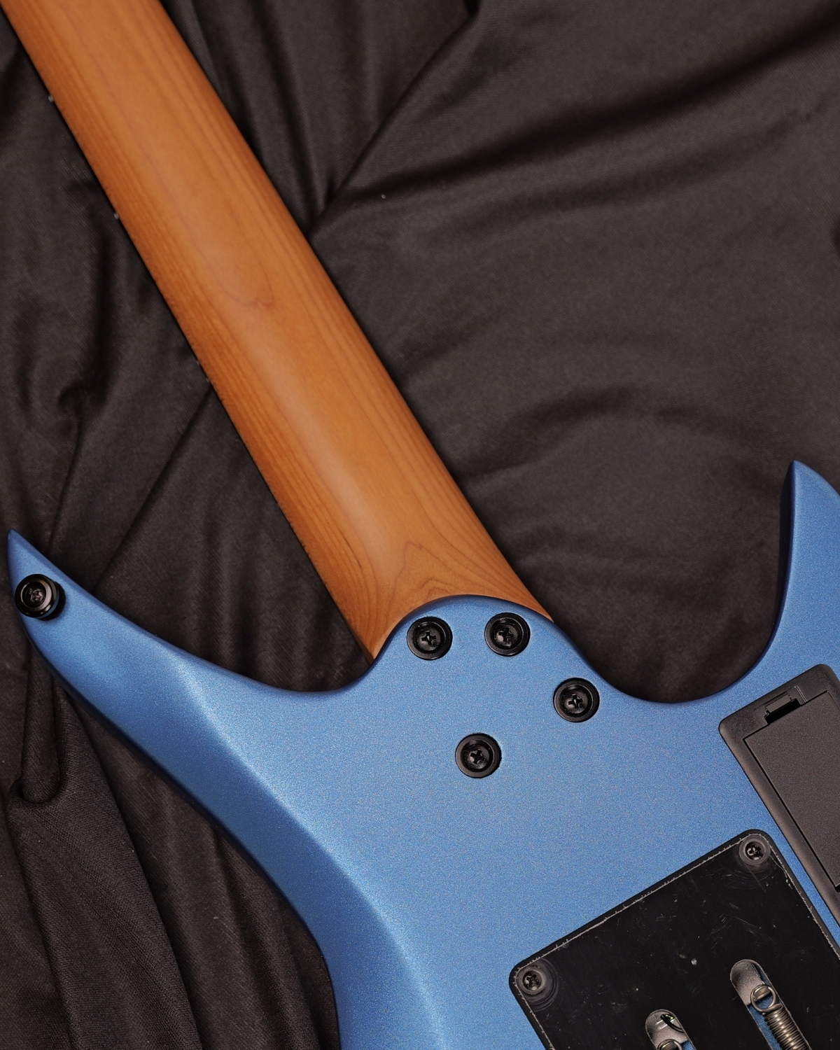 HEX N500L S LEFTY MEB METALLIC ELECTRIC BLUE NEXT SERIES - STAINLESS STEEL FRETS