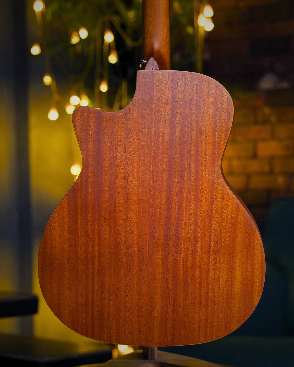 GA40C Red Mahogany  Solid Spruce Top Acoustic Guitar  Mahogany Back  Sides