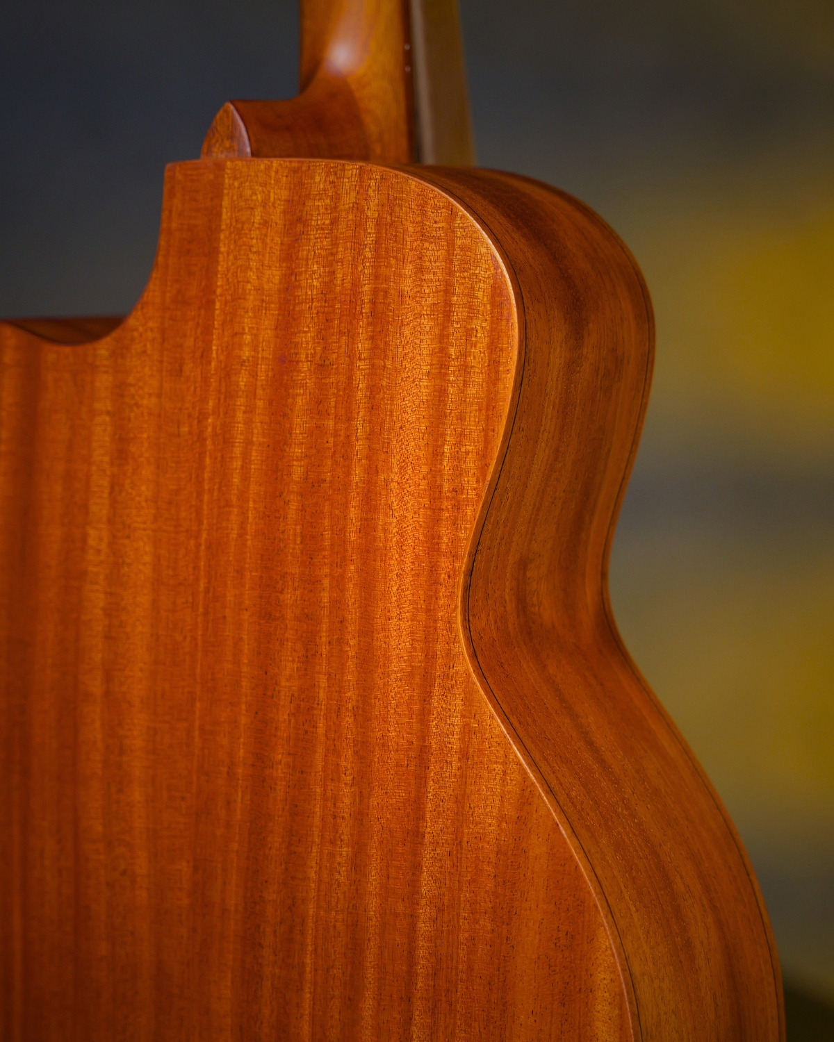 GA40C Red Mahogany  Solid Spruce Top Acoustic Guitar  Mahogany Back  Sides