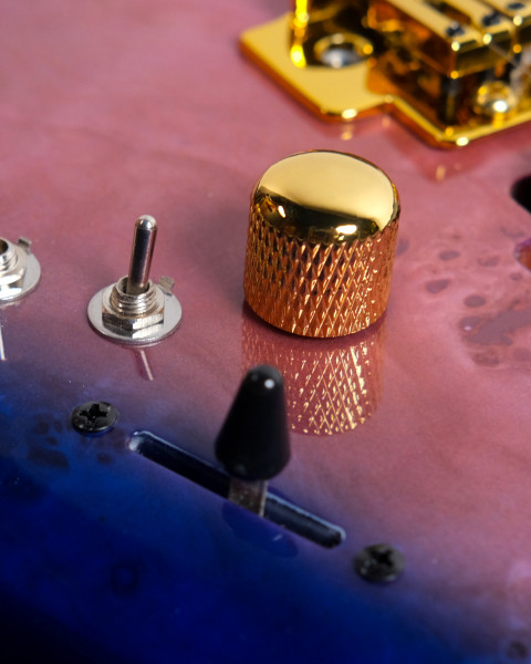 SQOE SEIB550 Ultraviolet Burl Burst burl top and roasted maple neck detail