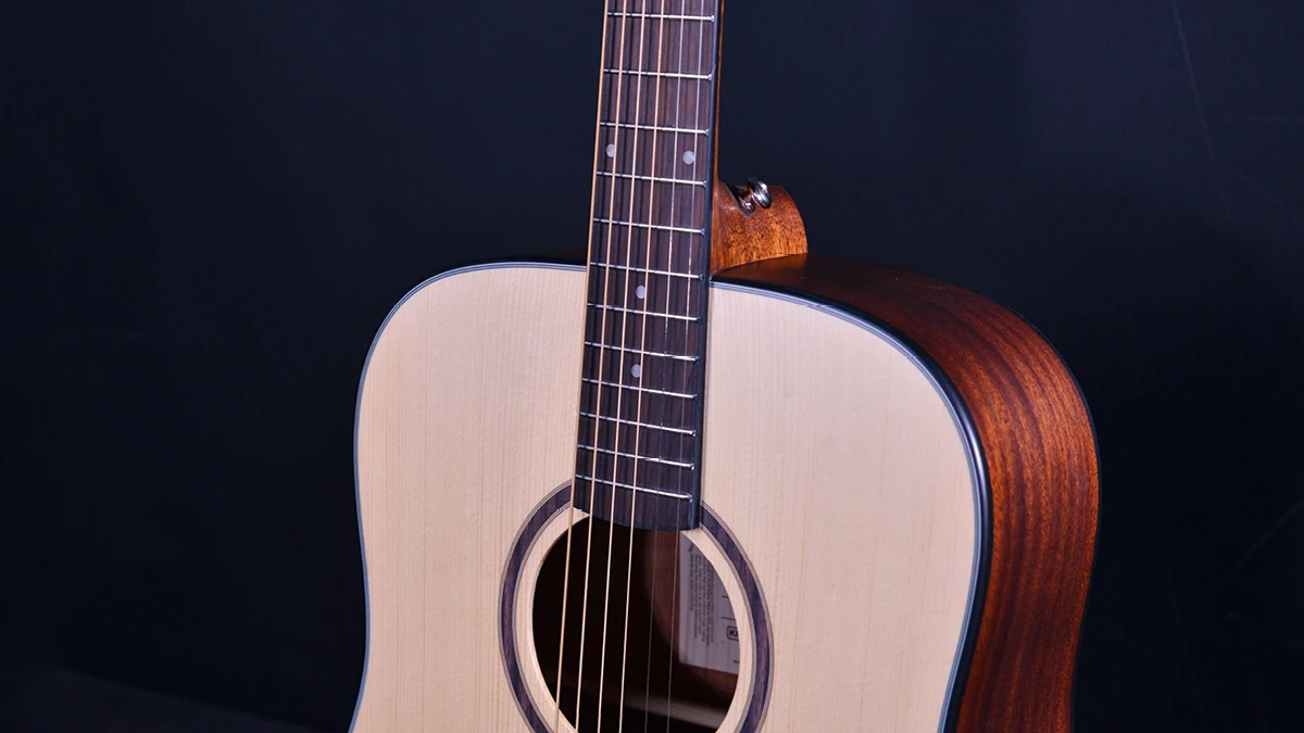 Crafter LITE D-16 solid Alpine spruce top soundhole and rosewood fingerboard