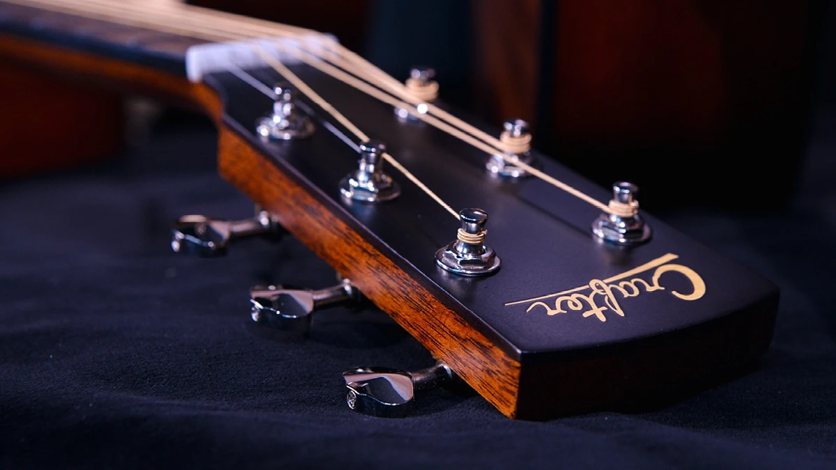 Crafter LITE D-16 Essential Head with chrome open-gear tuners