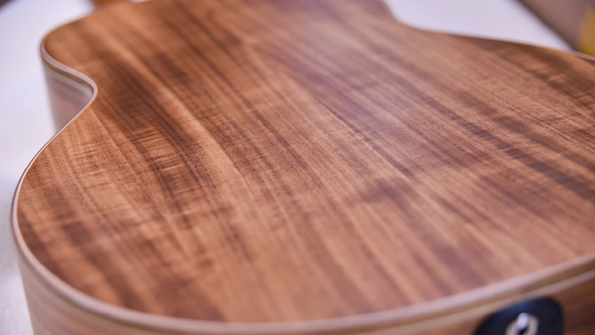 Crafter MINO ALK flamed koa back and acacia binding
