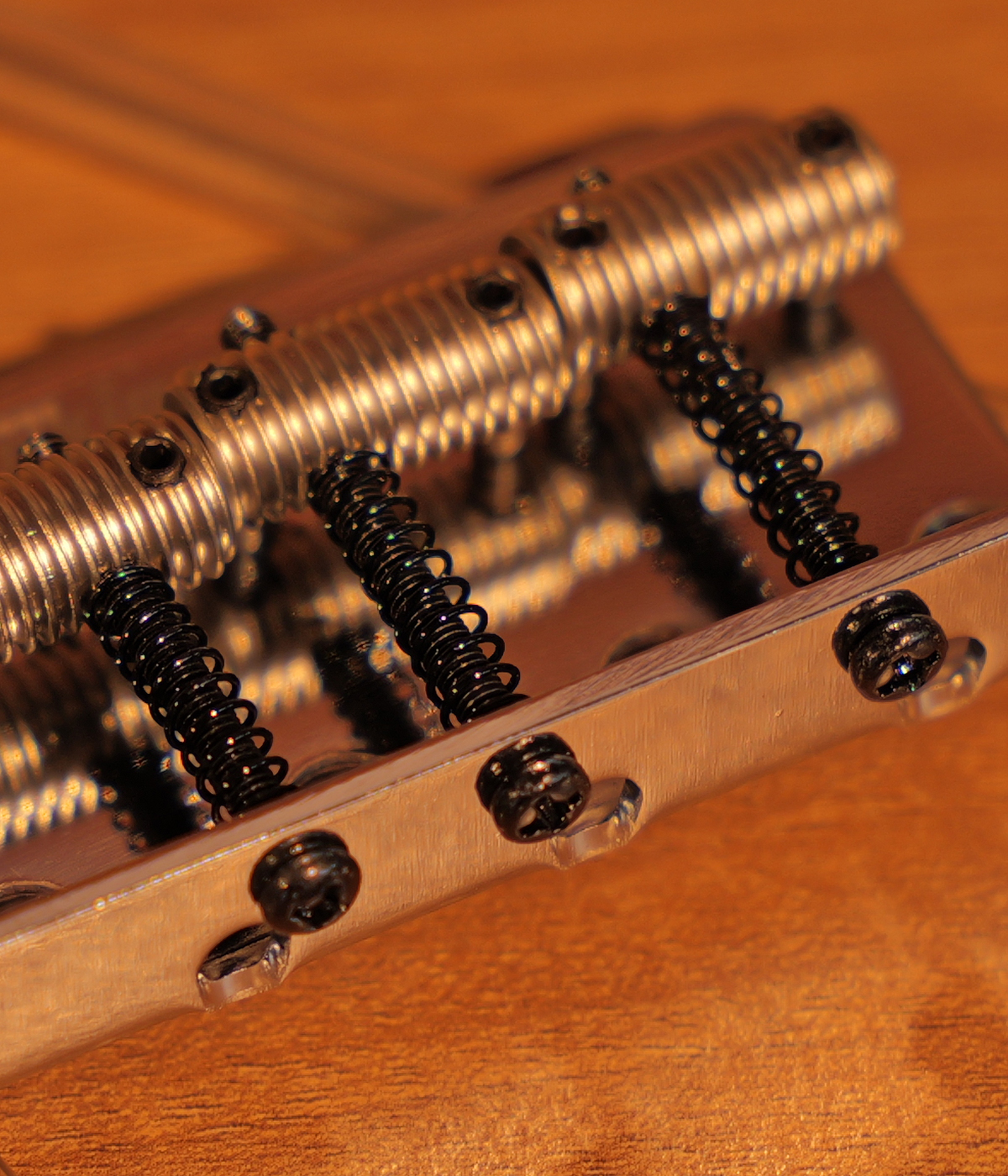 Wilkinson WOB41T-CR Bass Bridge Chrome 4-Saddle