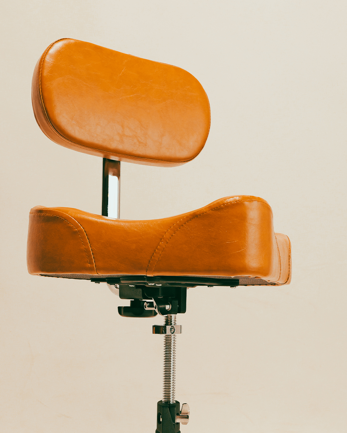 Strydom Comfort Core 1000 ERGO BACK Edition drum throne - Vintage Brown Leather