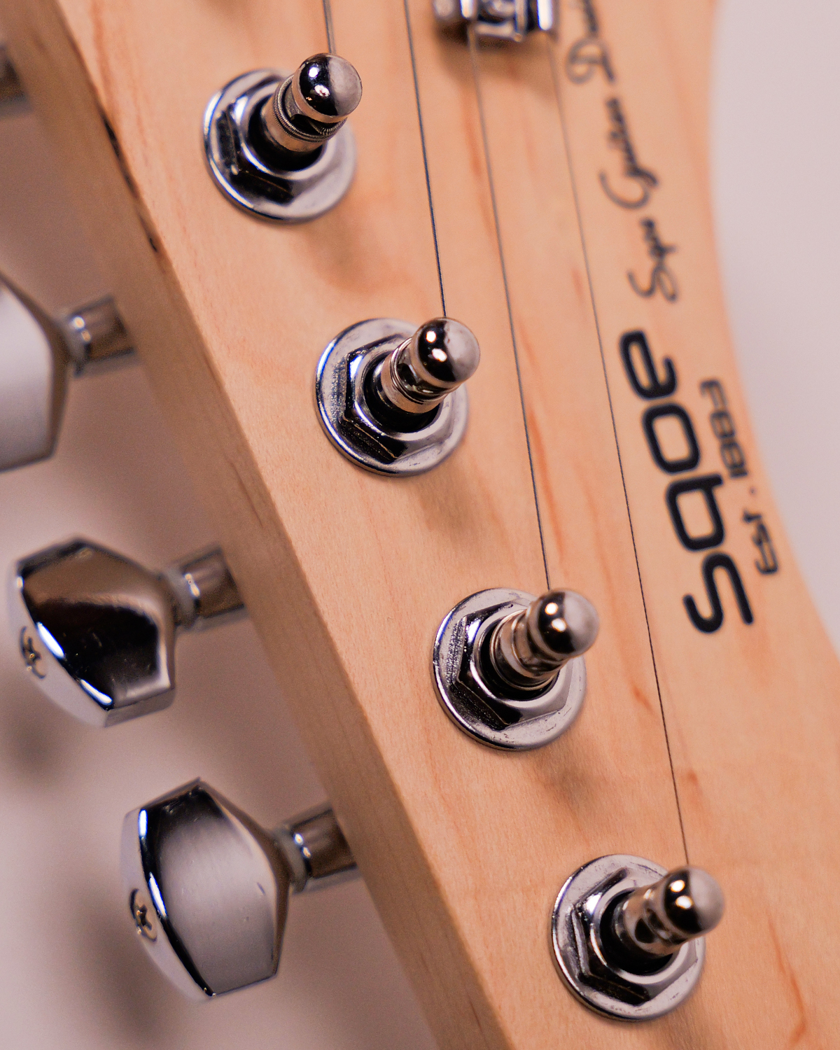 SQOE SEST250 Left handed Olympic White Electric Guitar HSS