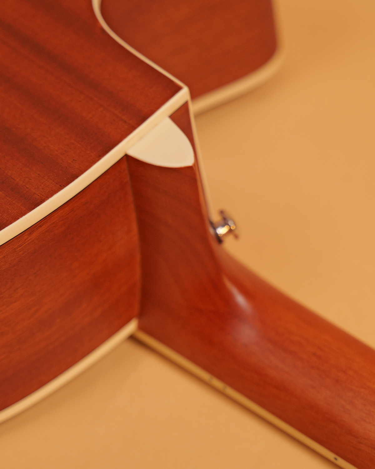 GC A1 Natural Mahogany Guitar 40  All-Mahogany