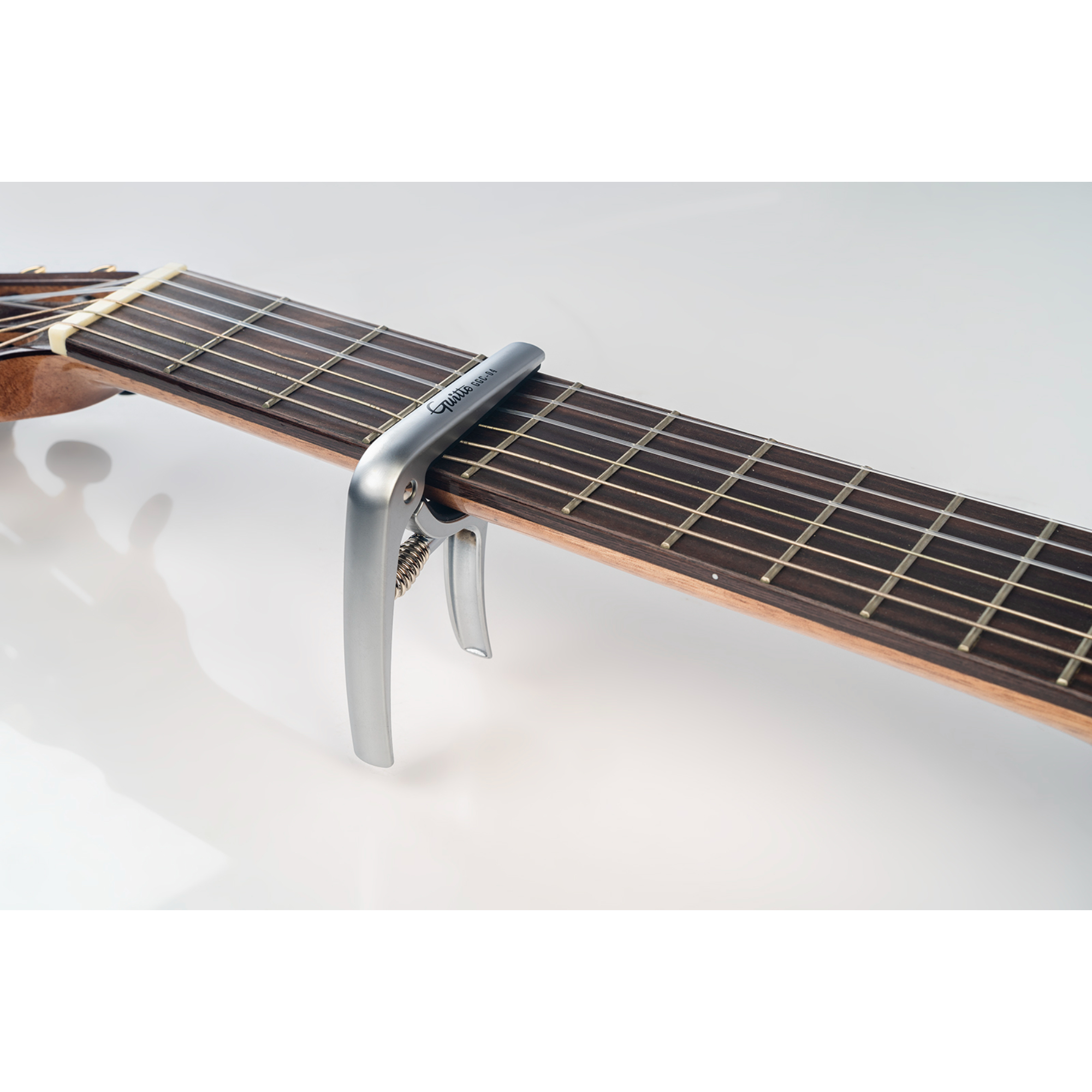 Guitto GGC-04 classical guitar capo - wood finish