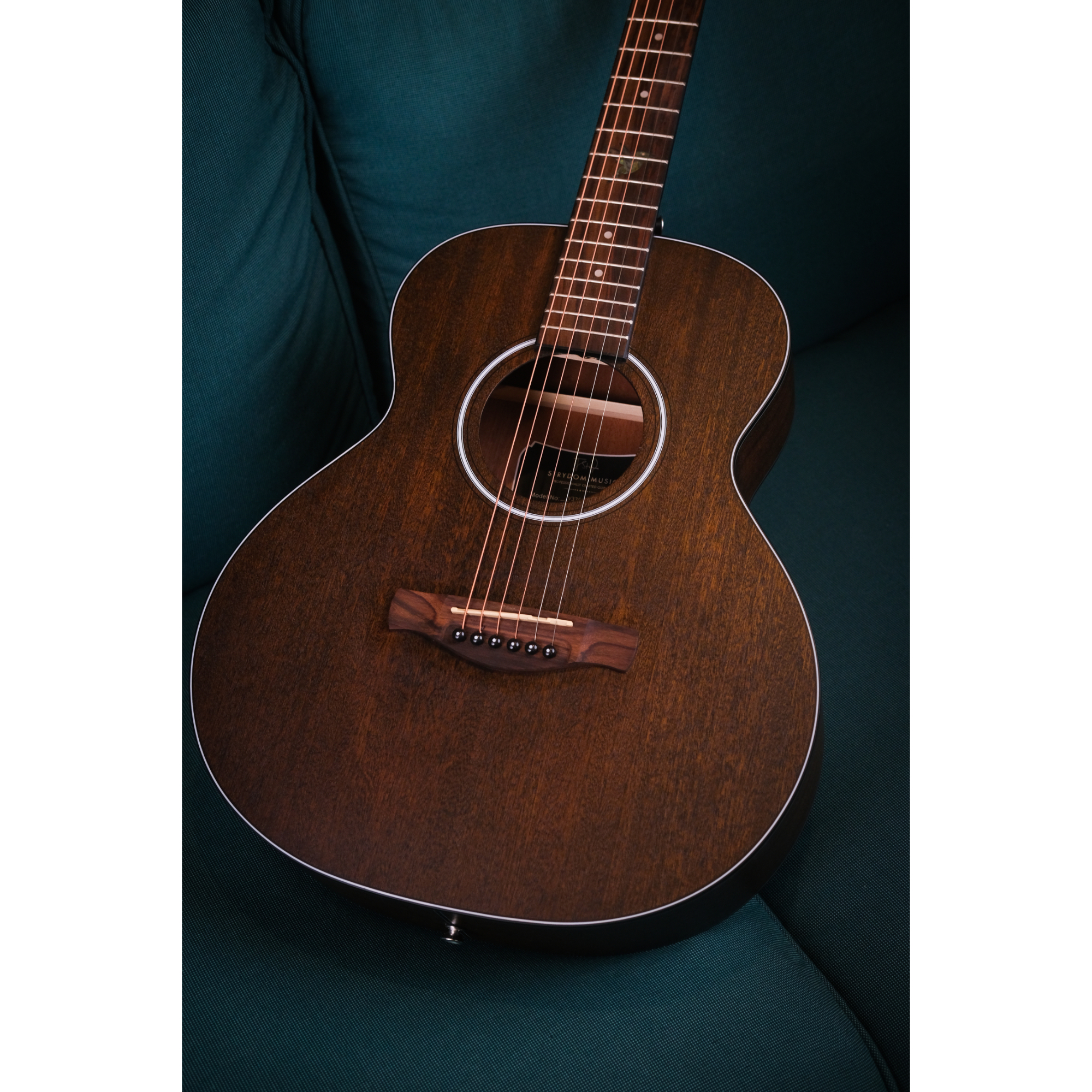 Strydom Voyager V336 NM - Travel guitar