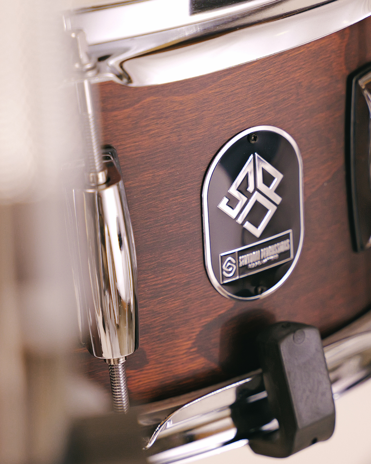 Strydom Sonic Pro Acoustic DrumKit Bourbon grain gloss