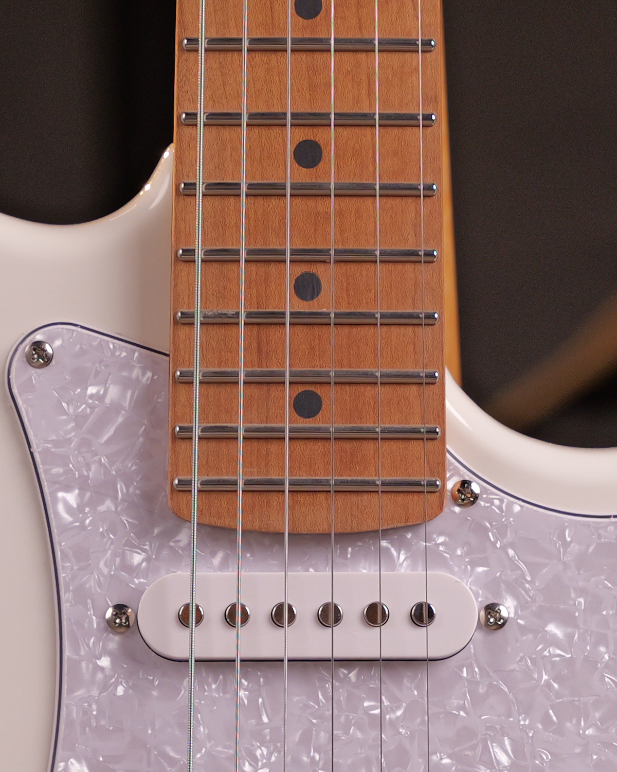 SQOE SEST500 Pearl White Electric Guitar HSS
