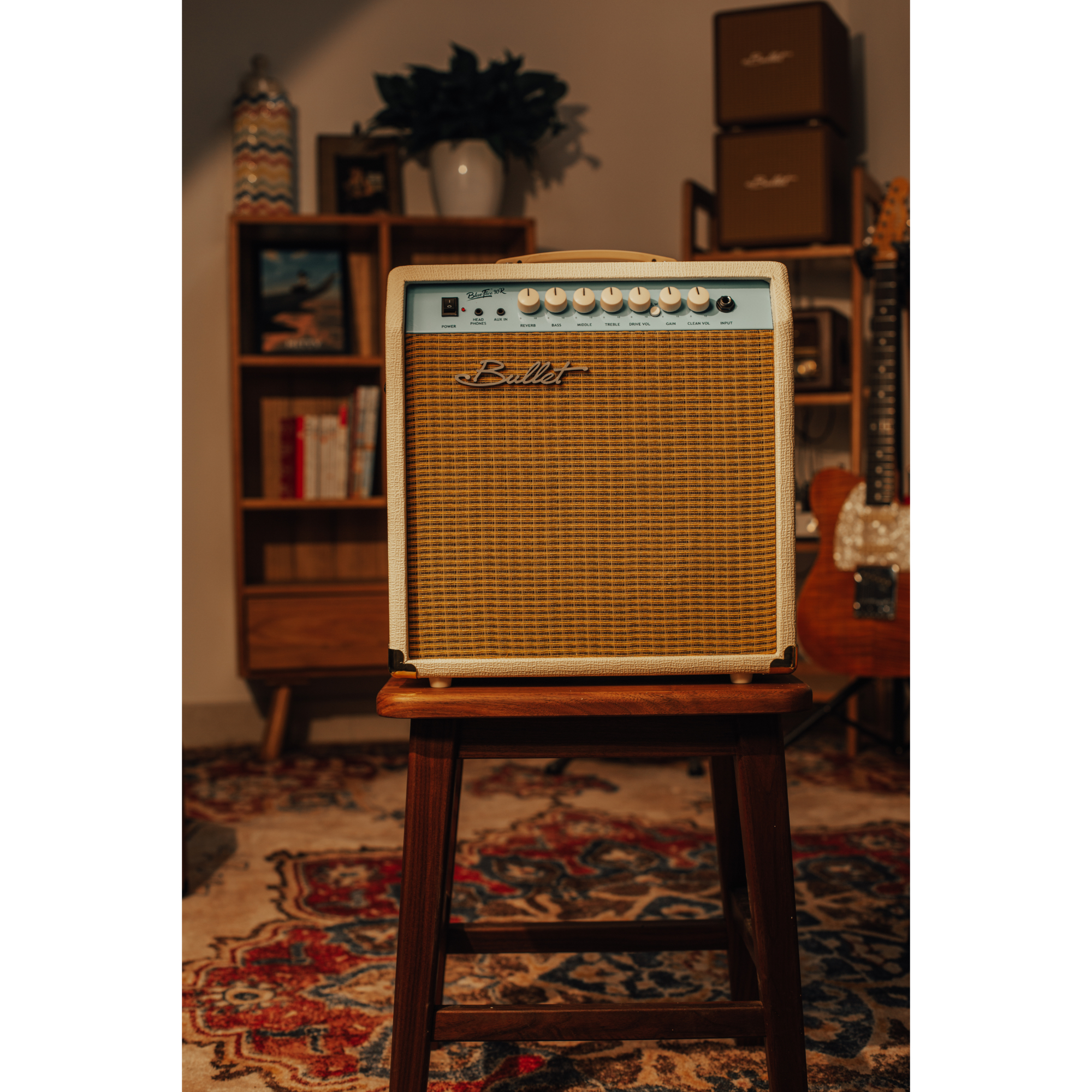 Bullet BlueFace 30R White Electric guitar amplifier