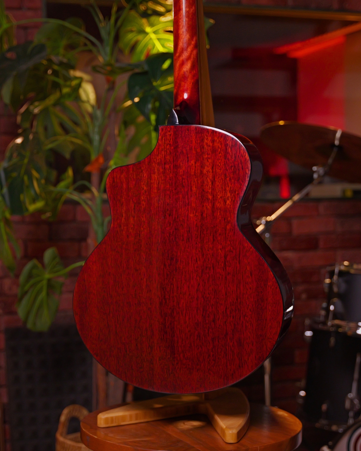 Strydom F240CE auditorium semi acoustic guitar Cherry red gloss
