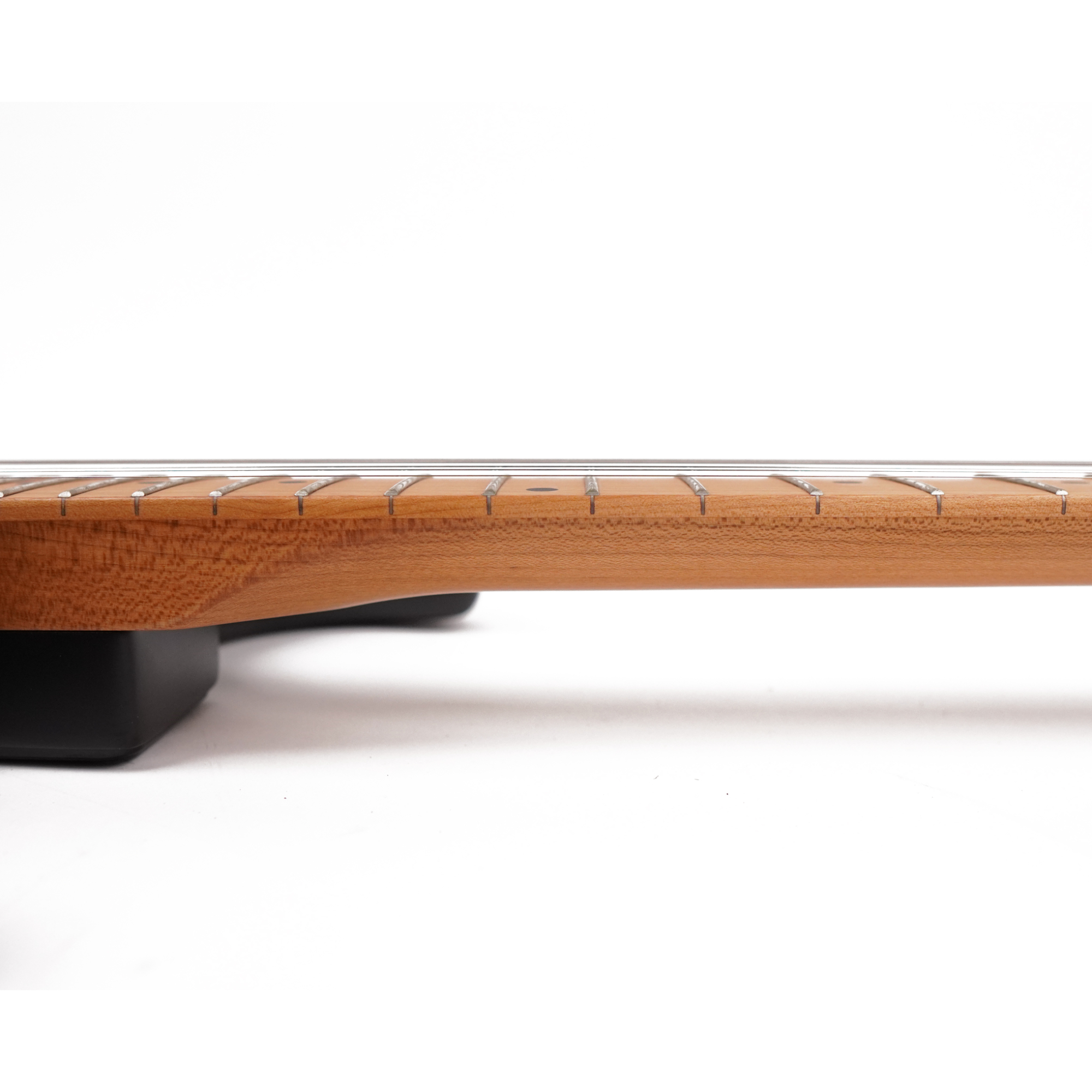 Strydom Magna ST30M White - Stratway Satin finish - Roasted Maple