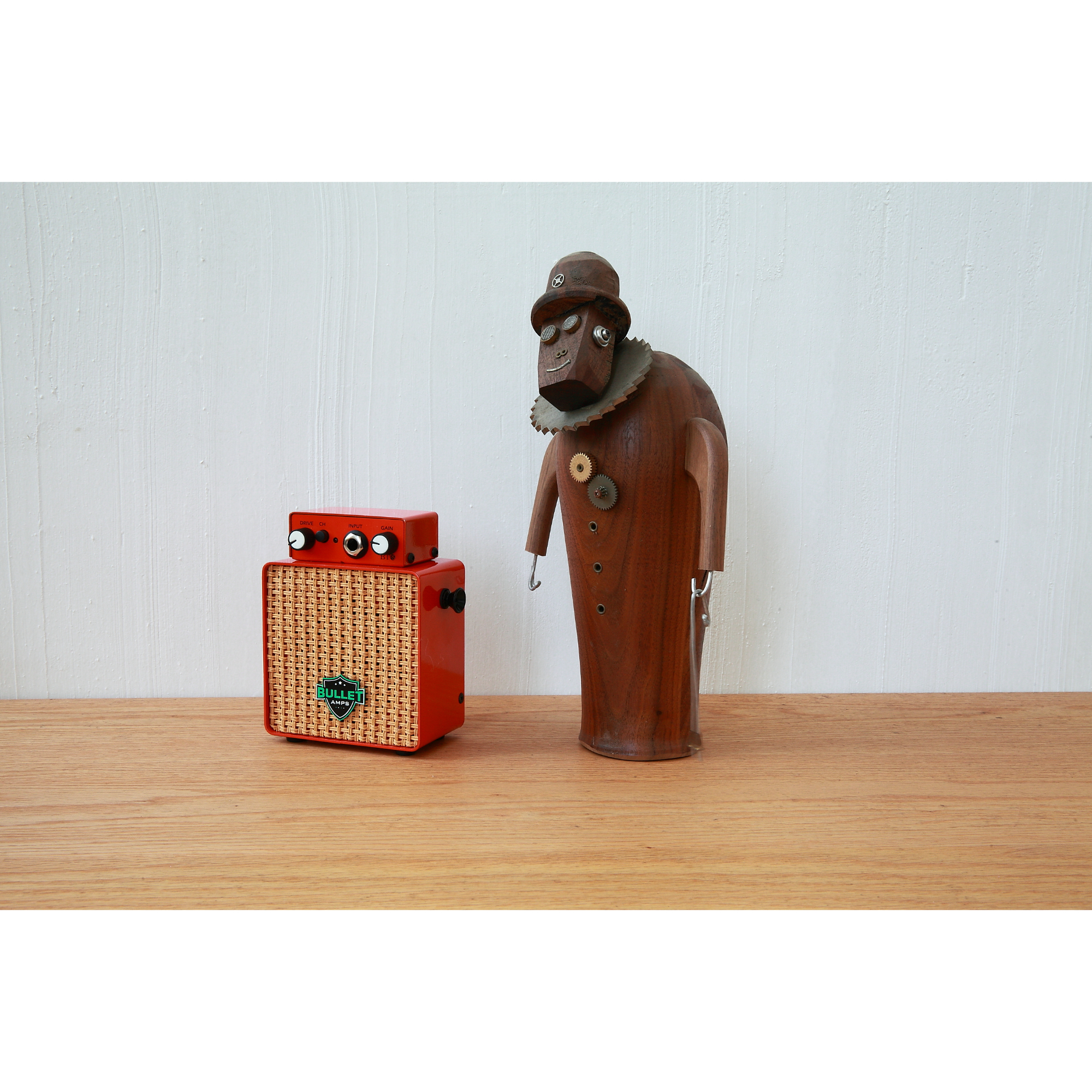 BULLET BT05 ORANGE MICRO ROBOT 5W BATTERY POWERED GUITAR AMPLIFIER