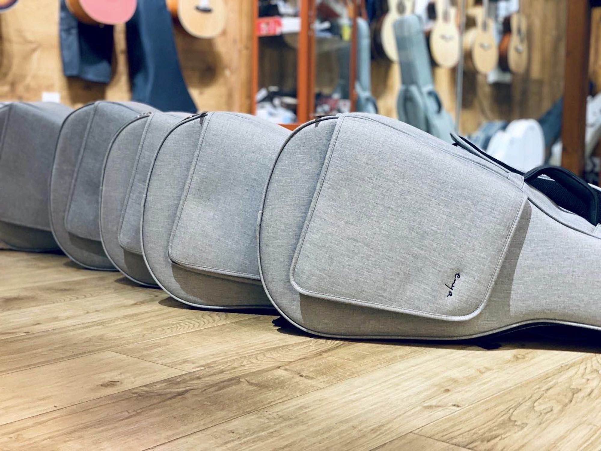 Enya EA-Q1 EQ Solid Top TransAcoustic Guitar- Natural