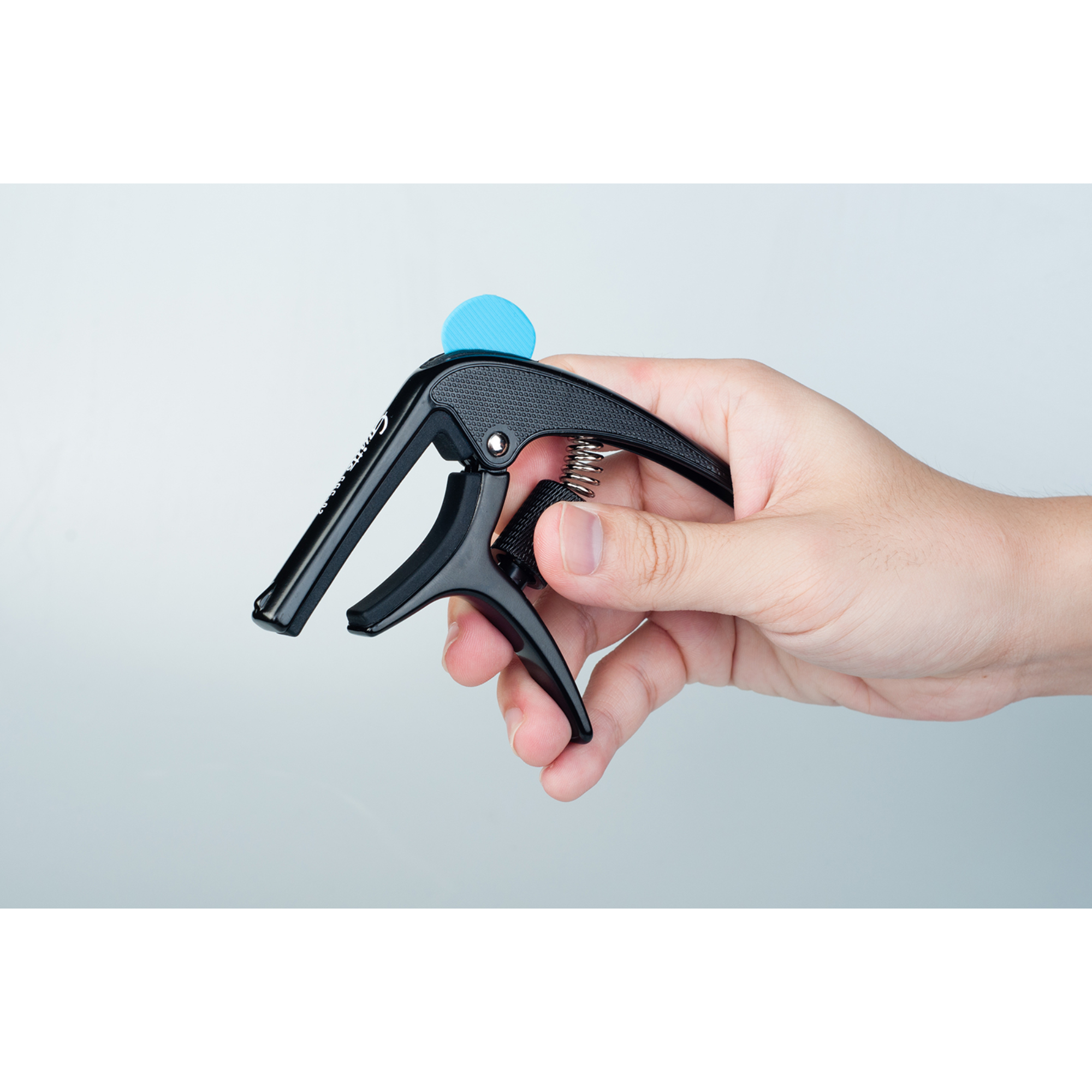 Guitto GGC-02 Revolver Capo with Innovative Functions Black