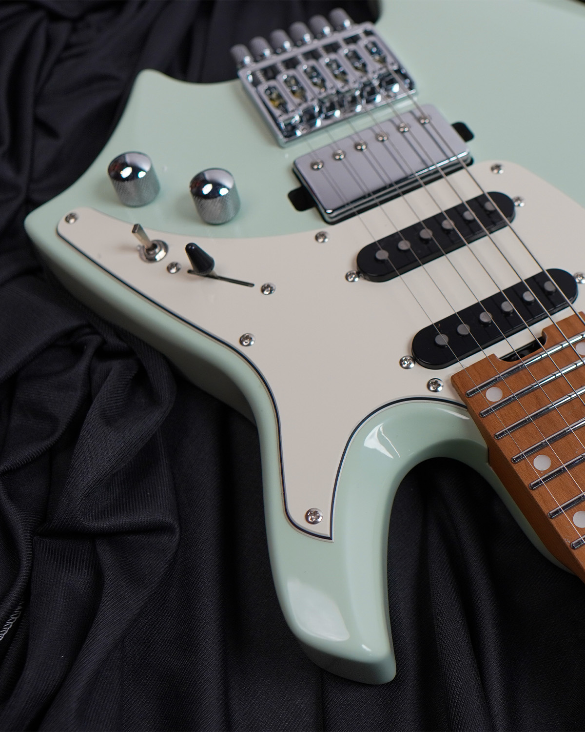 SQOE Headless Electric guitar SEWT700 - Surf Green HSS