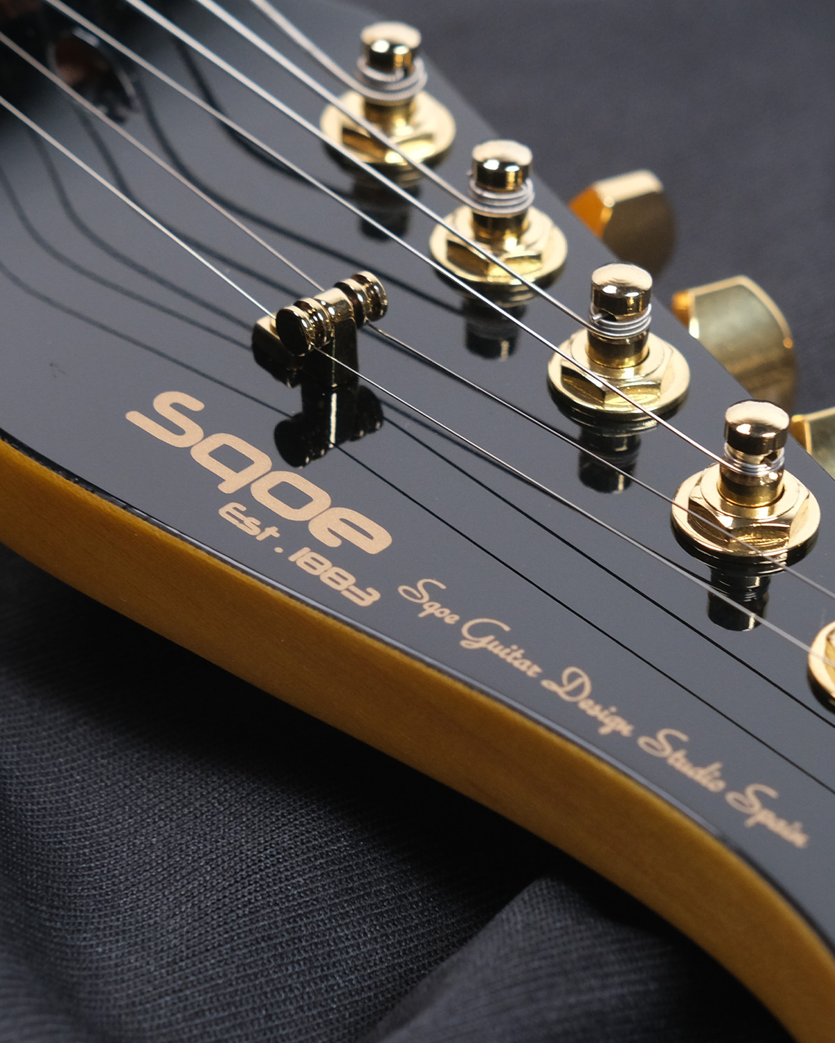 SQOE SEST1009 HSS - Black gold HARDCASE WITH KIT