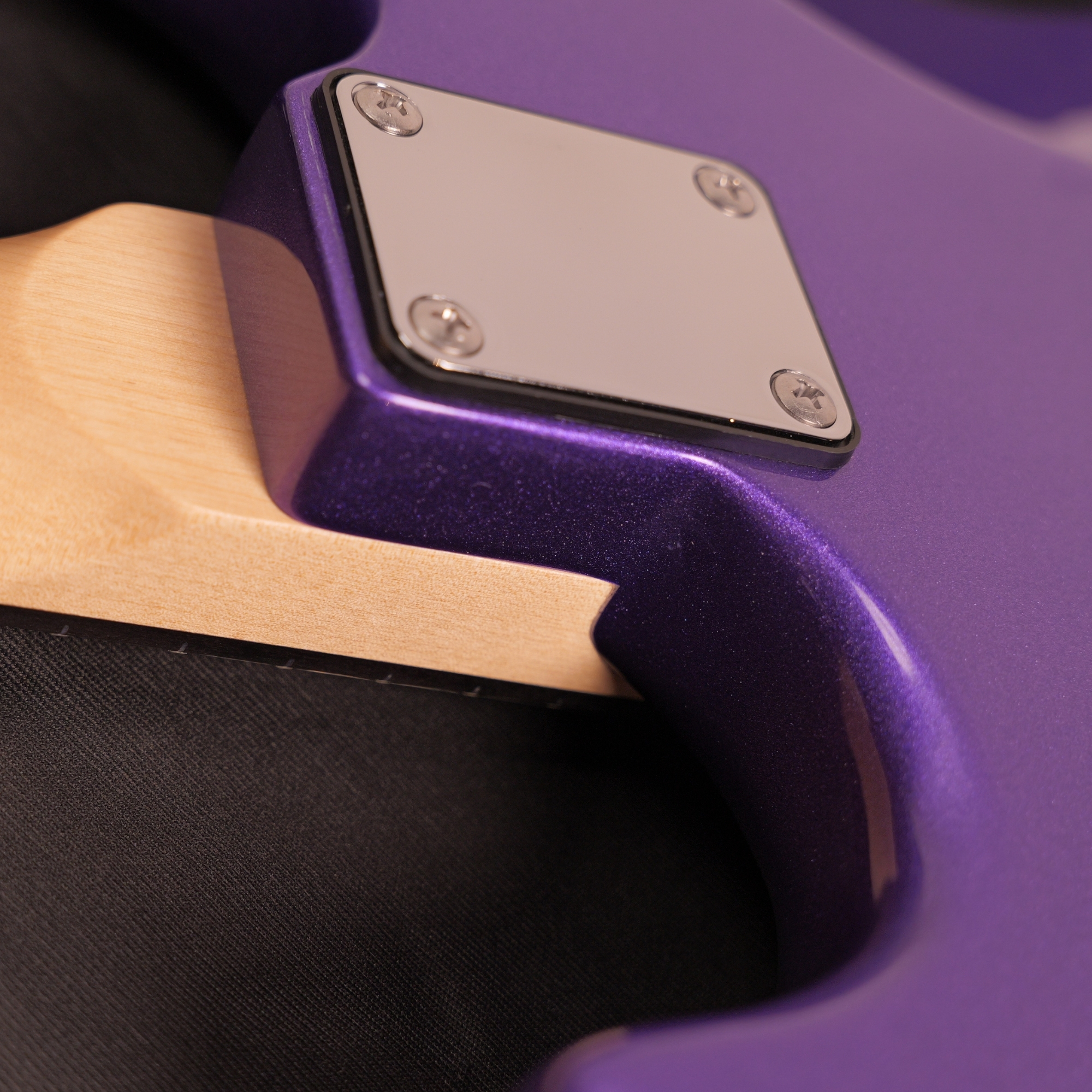 Leo Jaymz purple Beginner Electric Guitar Complete Kit with Portable Amp Padded Gig Bag  Full Accessories Maple Neck SSS Pickups