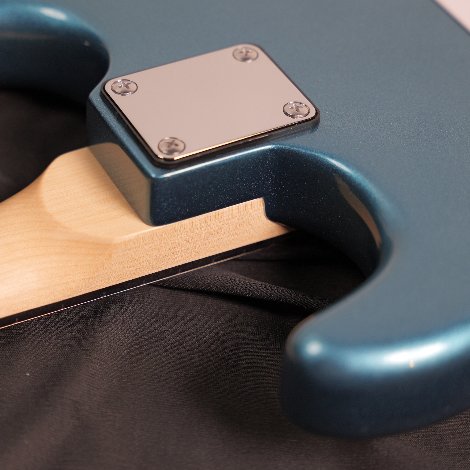 Leo Jaymz Blue Beginner Electric Guitar Complete Kit with Portable Amp Padded Gig Bag Full Accessories Maple Neck SSS Pickups