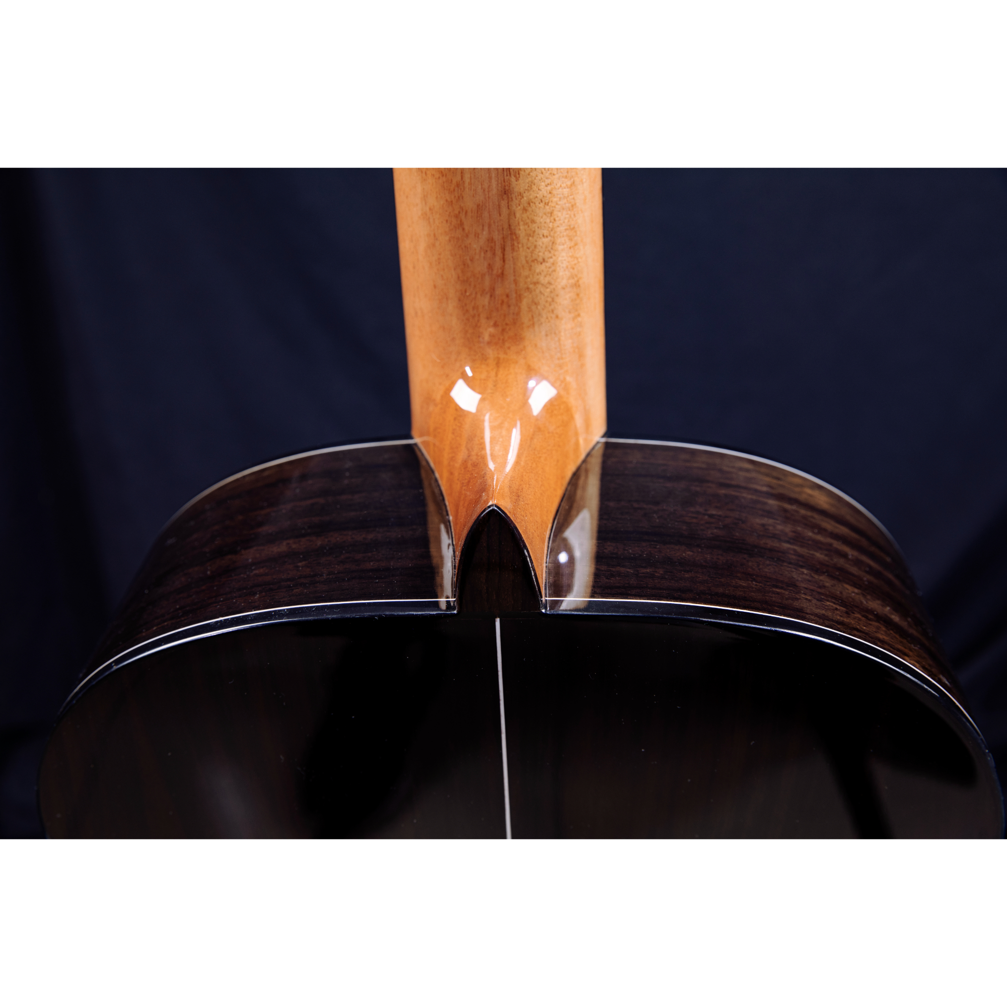 MARTINEZ MC-58C SOLID CEDAR TOPINDIAN ROSEWOOD CLASSICAL GUITAR NATURAL