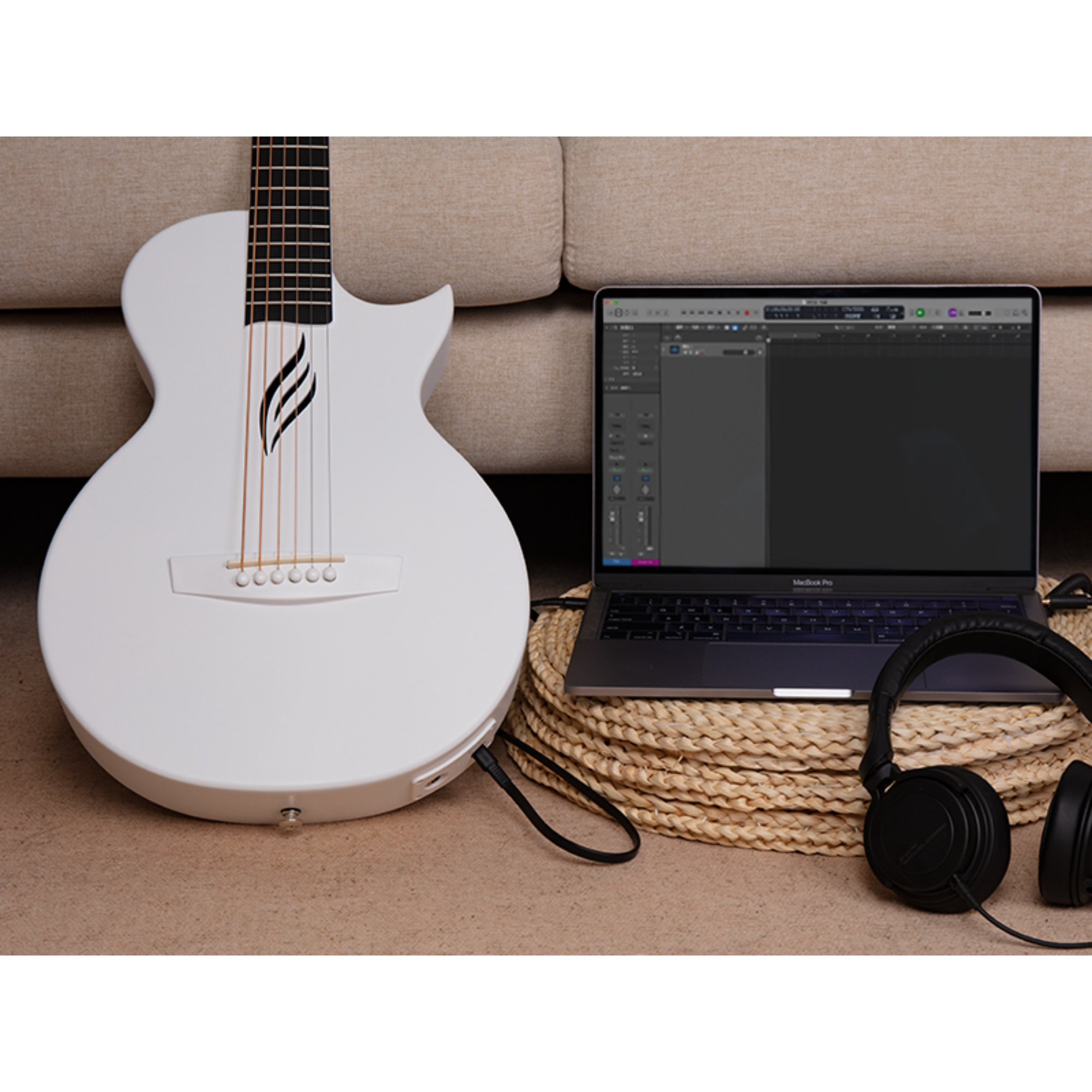 Enya Nova GO SP1 White - Transacoustic with APP connectivity