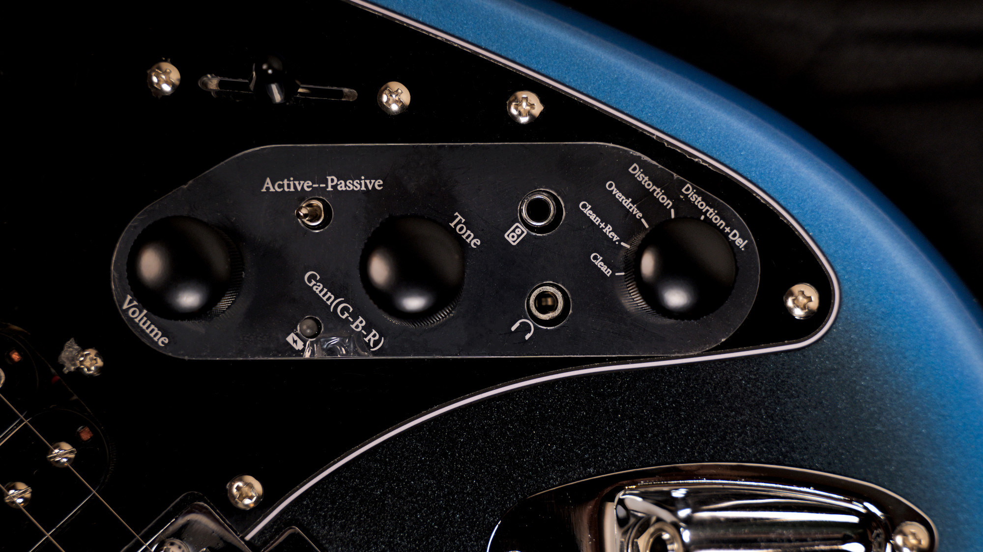 Strydom ST30 Pro Galaxy Black Built-In Riot Processor HSS