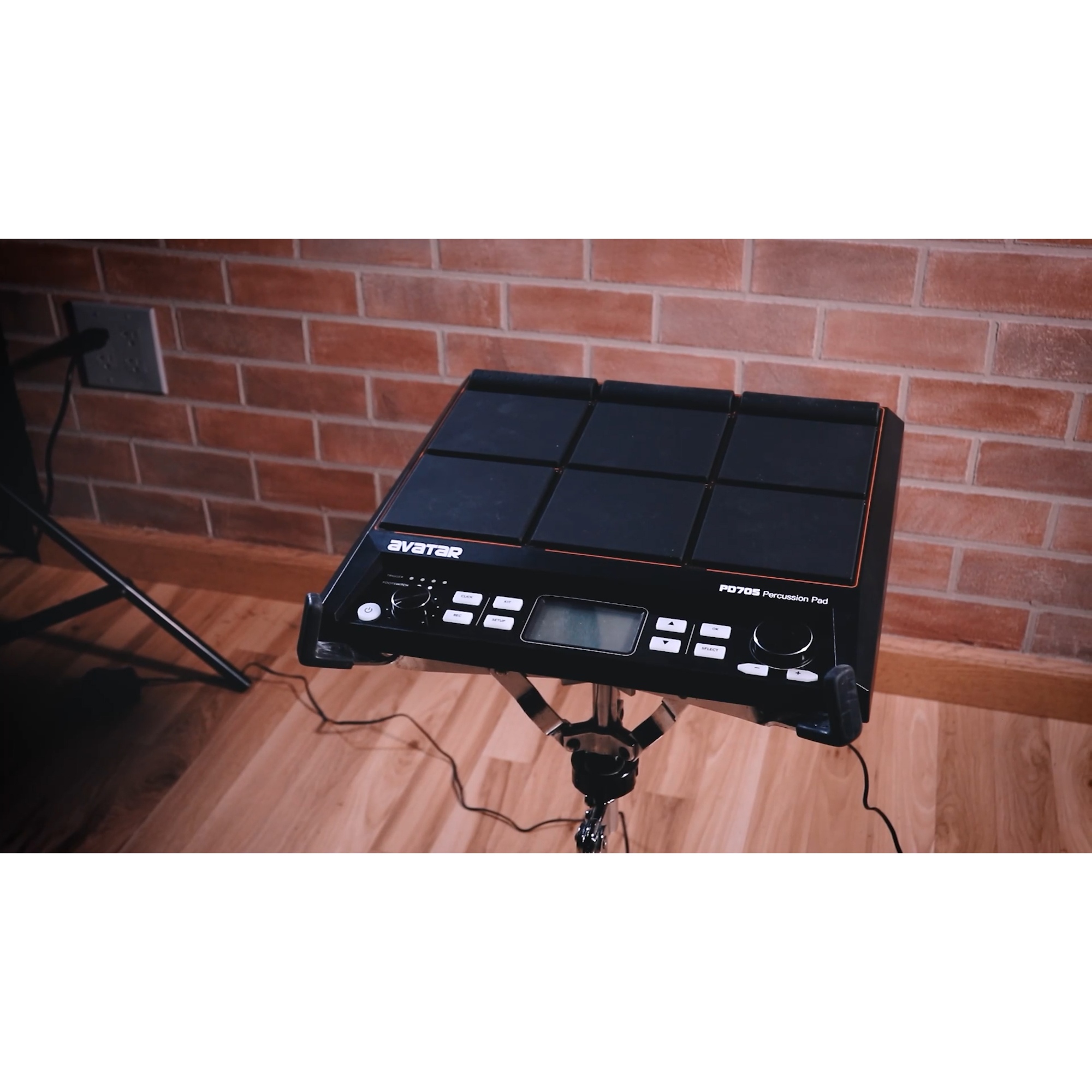 Avatar PD705 Sample Pad Portable Multipad for Drummers With 9 Velocity Sensitive Drum Pads 592 Percussion Sounds Support USBMIDI In OutAUX