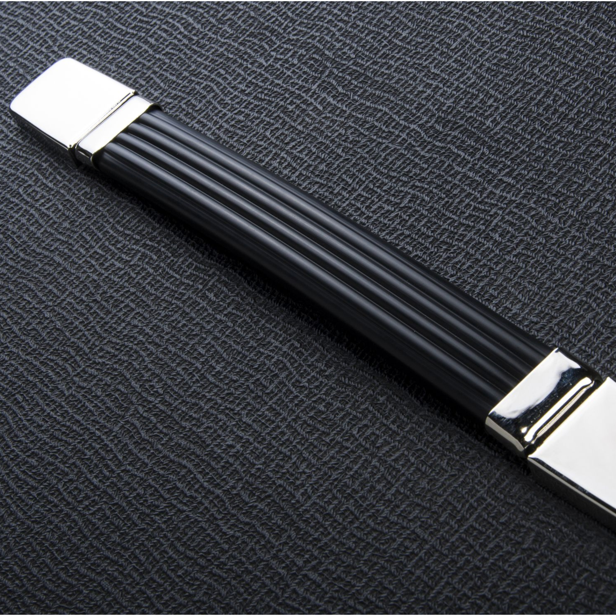 JOYO 212V 2X12 SPEAKER CABINET WITH 2 CELESTION V30S