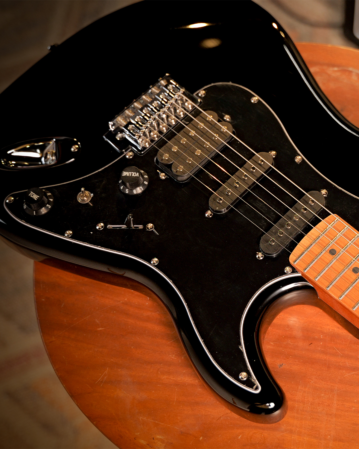 SQOE SEST500 Black Warrior Electric Guitar HSS