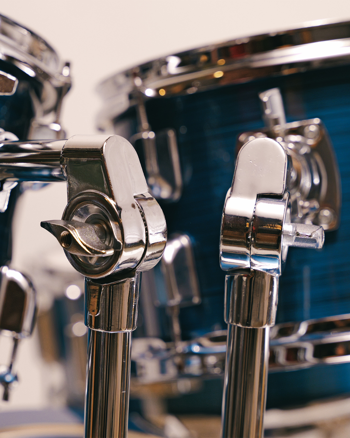 Strydom Sonic Scout 5-Piece Acoustic DrumKit Neon surge blue