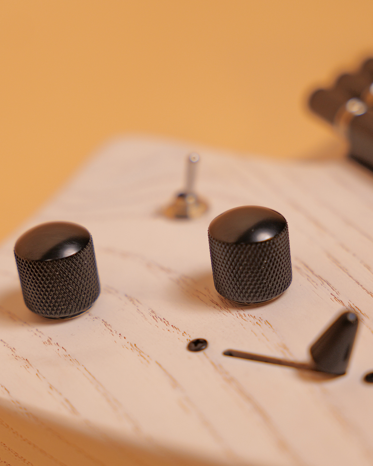 Strydom THH30 Headless 6-String The Headless Horseman Phantom white