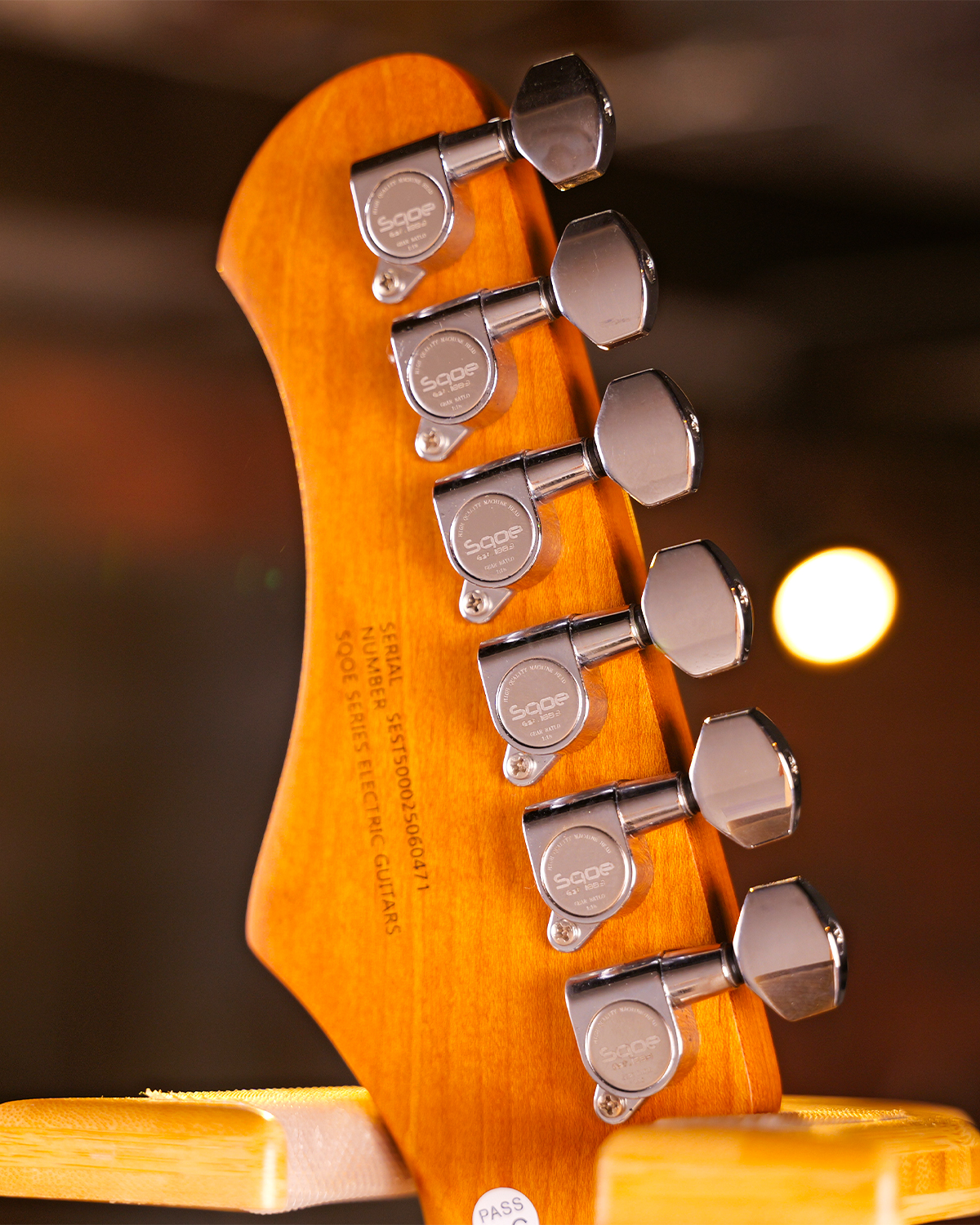 SQOE SEST500 Pearl White Electric Guitar HSS