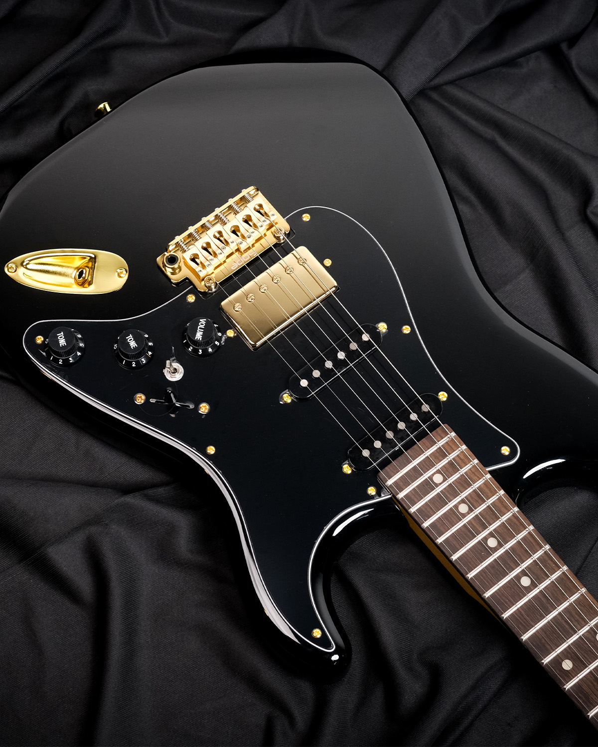 SQOE SEST1009 HSS - Black gold HARDCASE WITH KIT