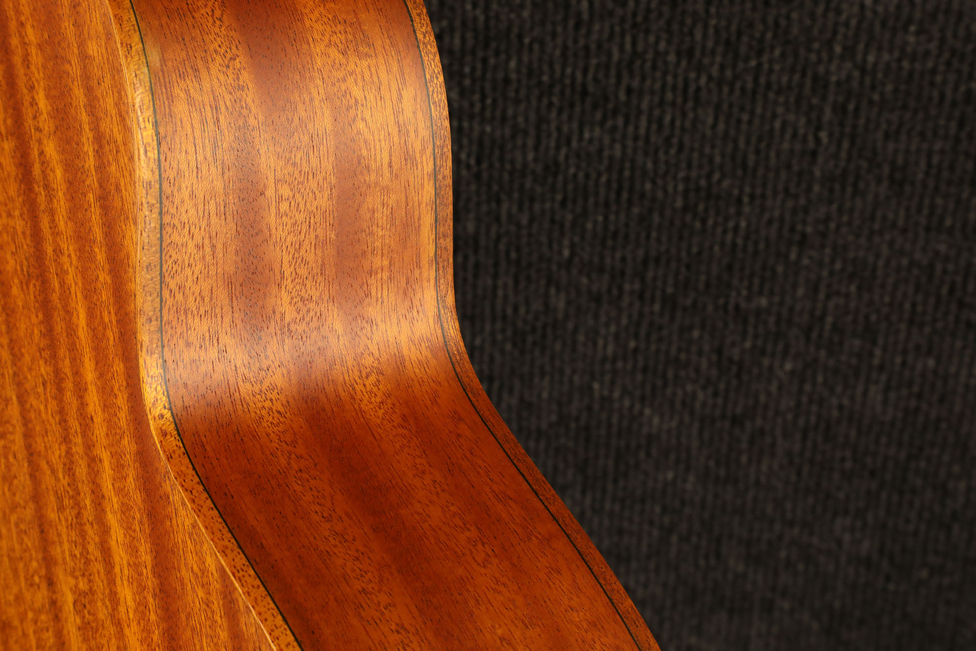 SQOE 36GS-BS Natural Spruce mahogany sides