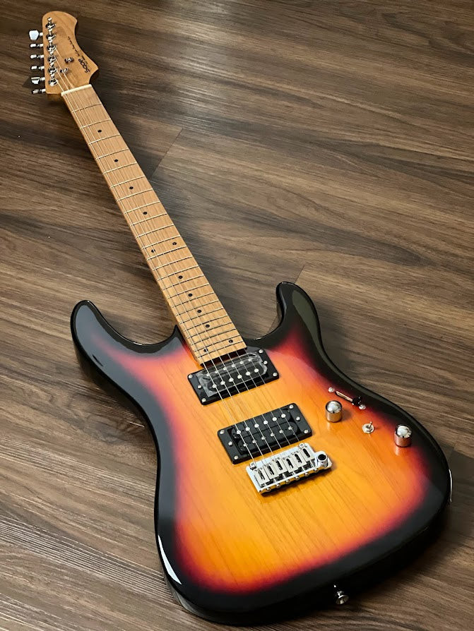 SQOE SEIB450 Sunburst full guitar on wooden floor