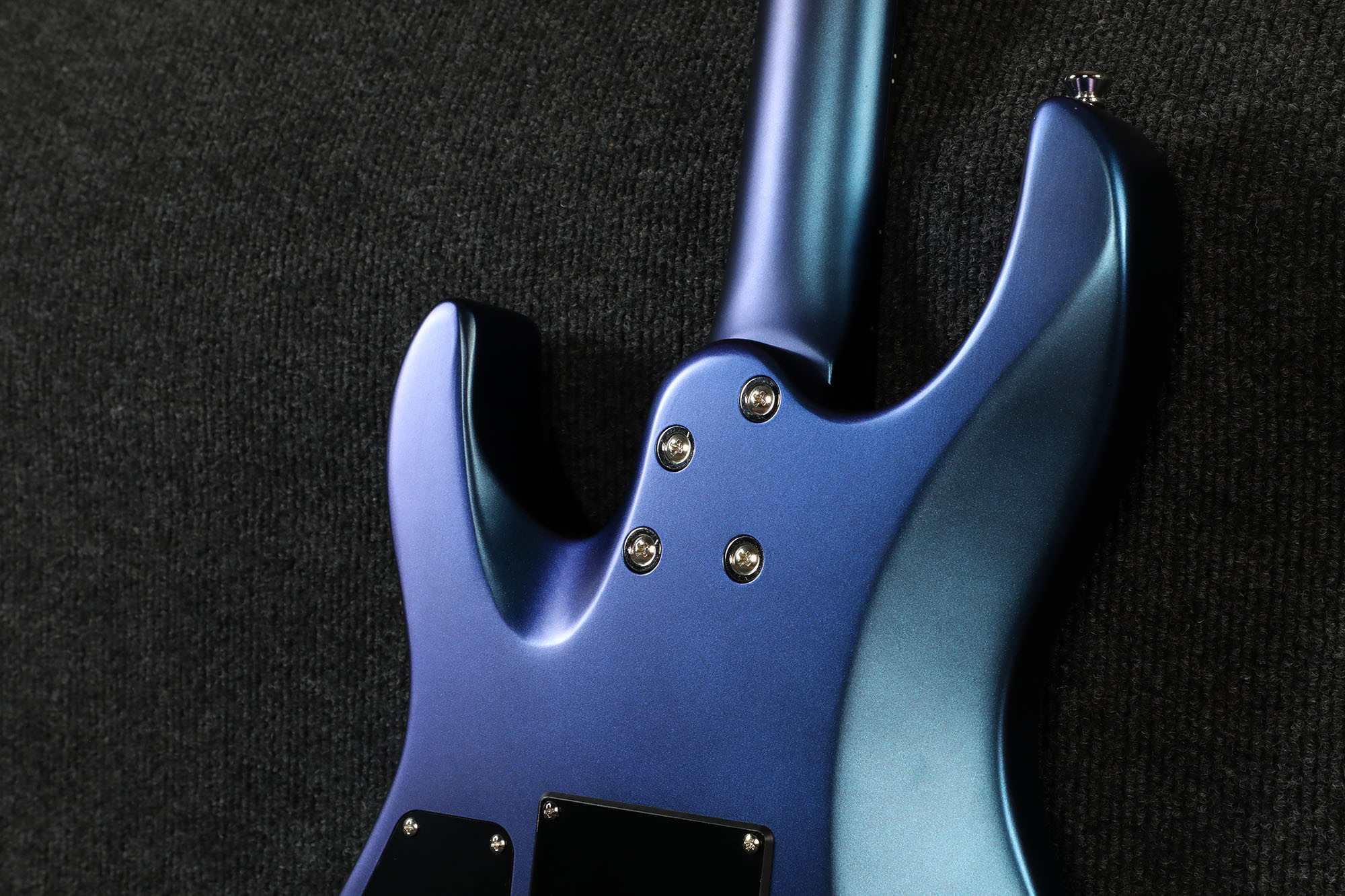 SQOE SEIB500 Chameleon neck joint and back