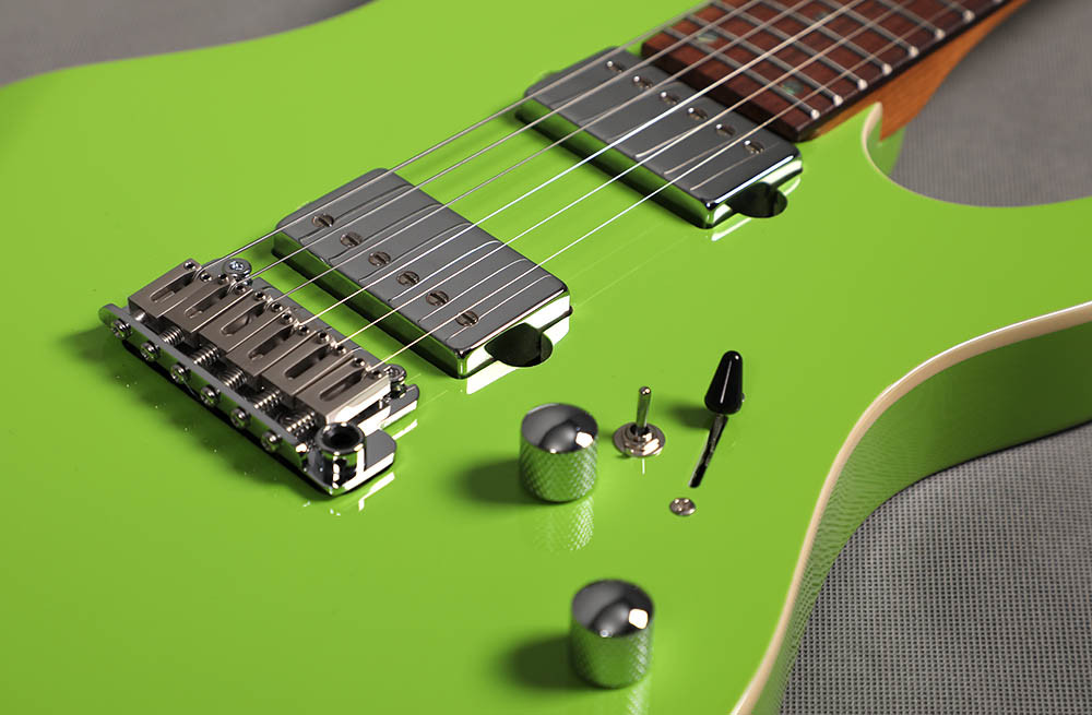 SQOE SEIB500 Melbourne Green 2-point tremolo bridge and controls