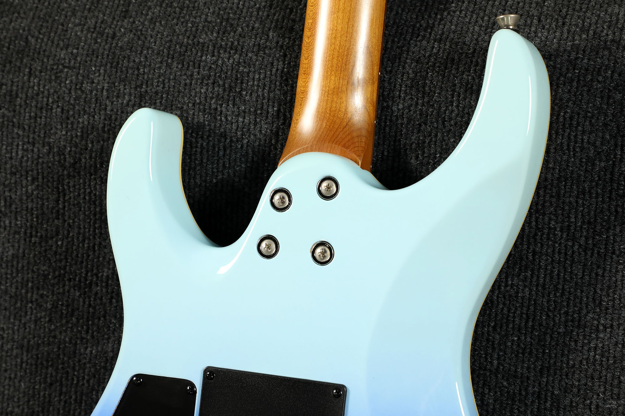 SQOE SEIB500 Storm Galaxy Blue neck joint and back